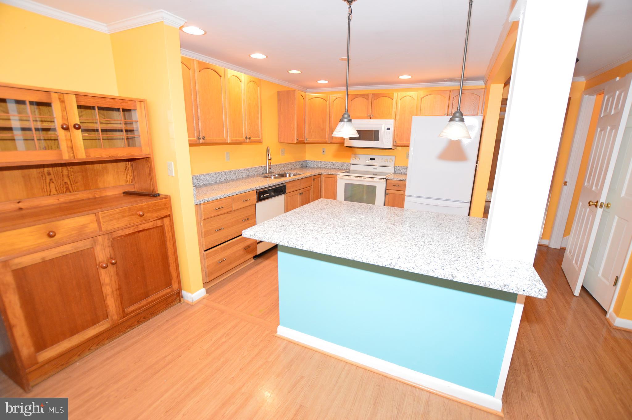 HILLSMERE SHORES - Residential