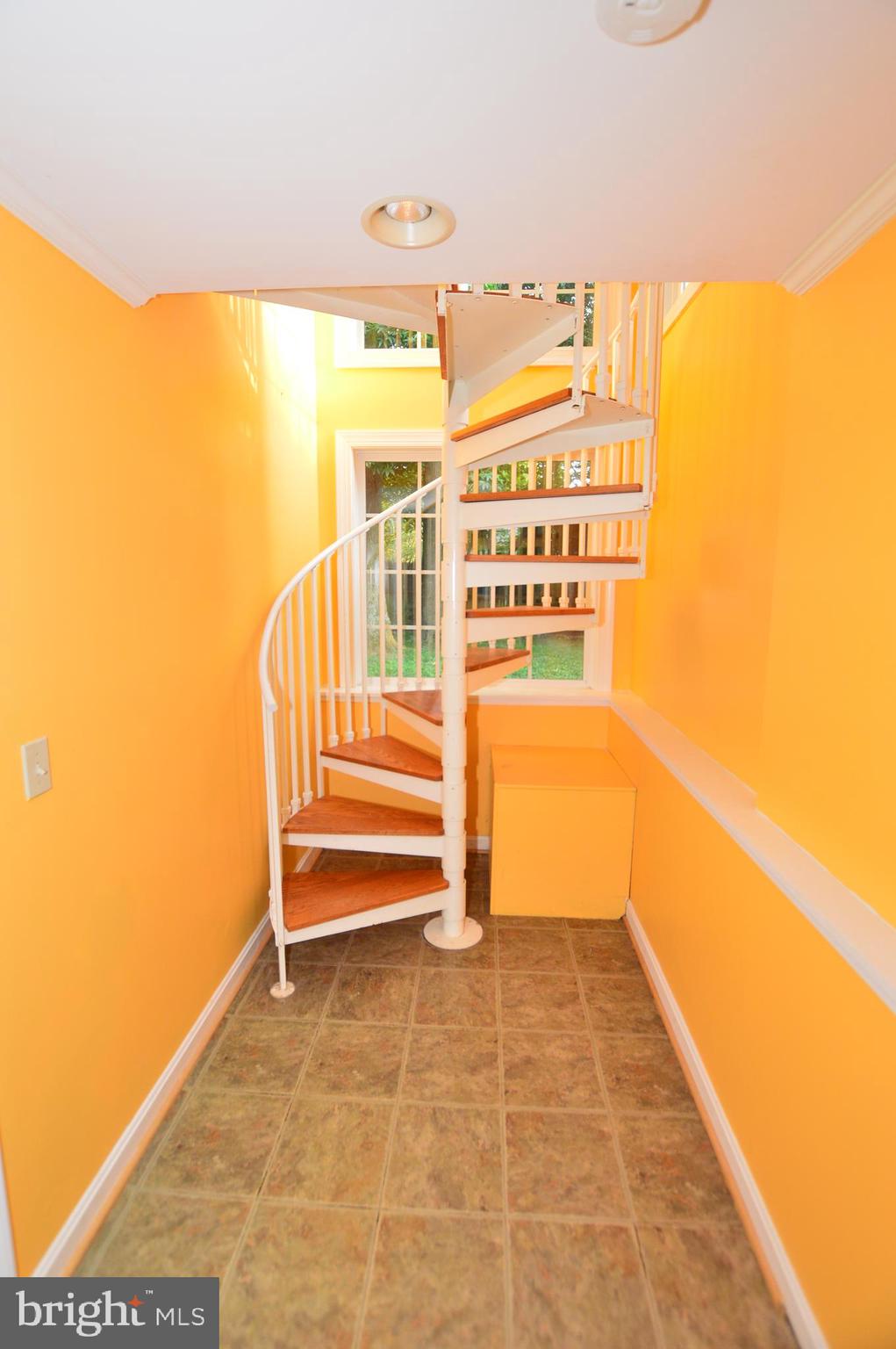 HILLSMERE SHORES - Residential