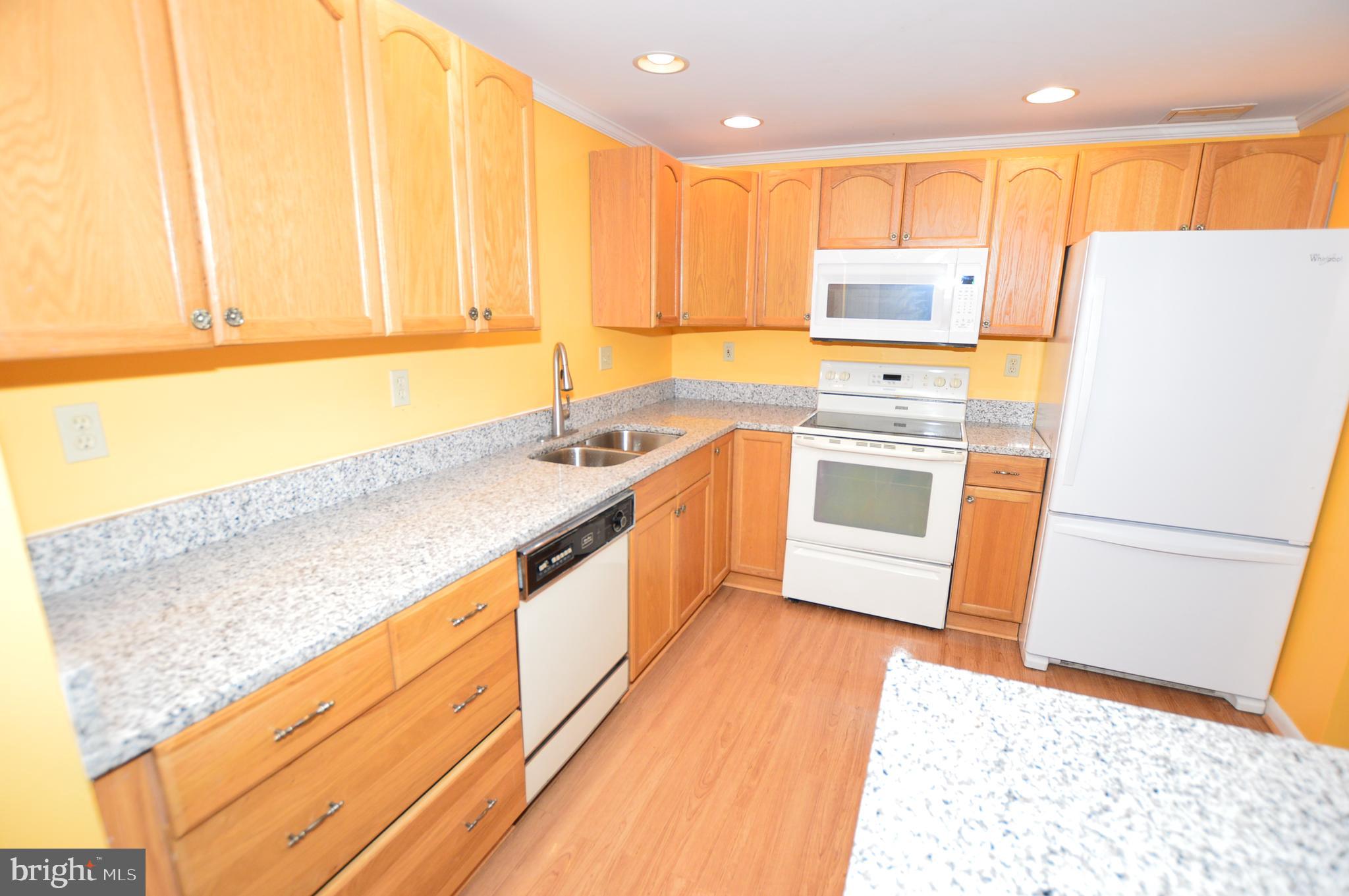 HILLSMERE SHORES - Residential