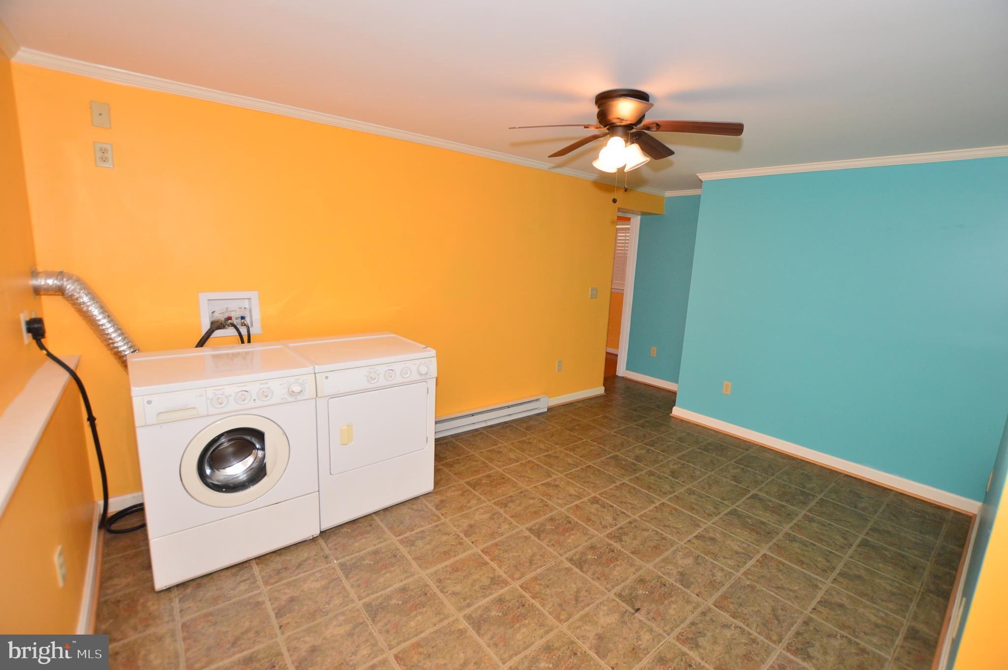 HILLSMERE SHORES - Residential