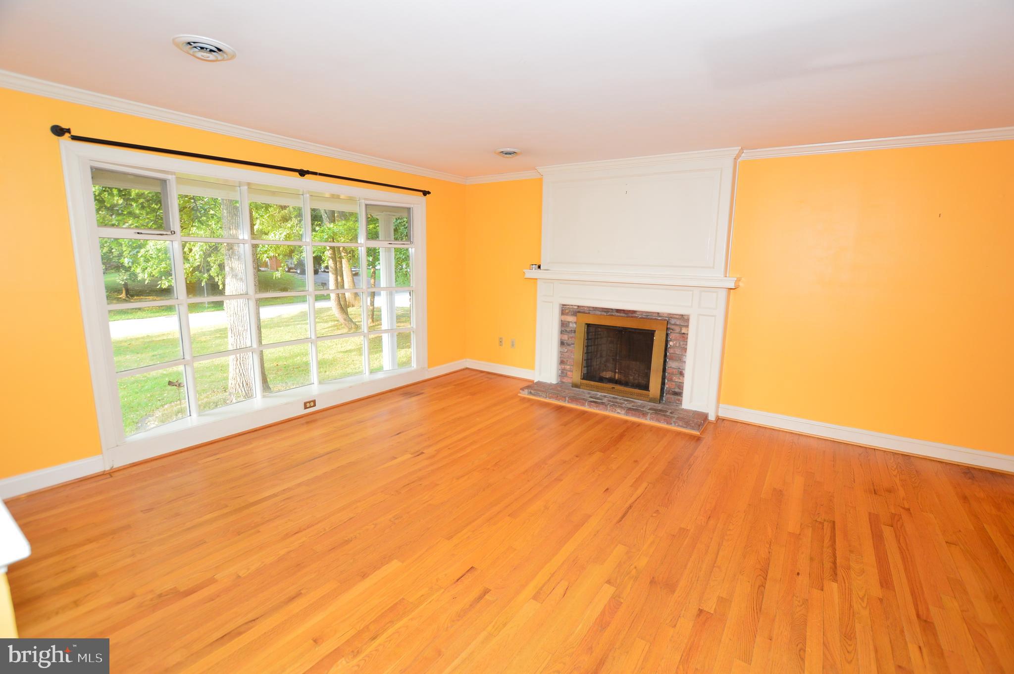 HILLSMERE SHORES - Residential