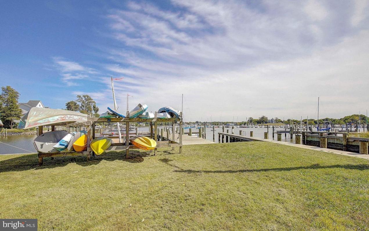 HILLSMERE SHORES - Residential