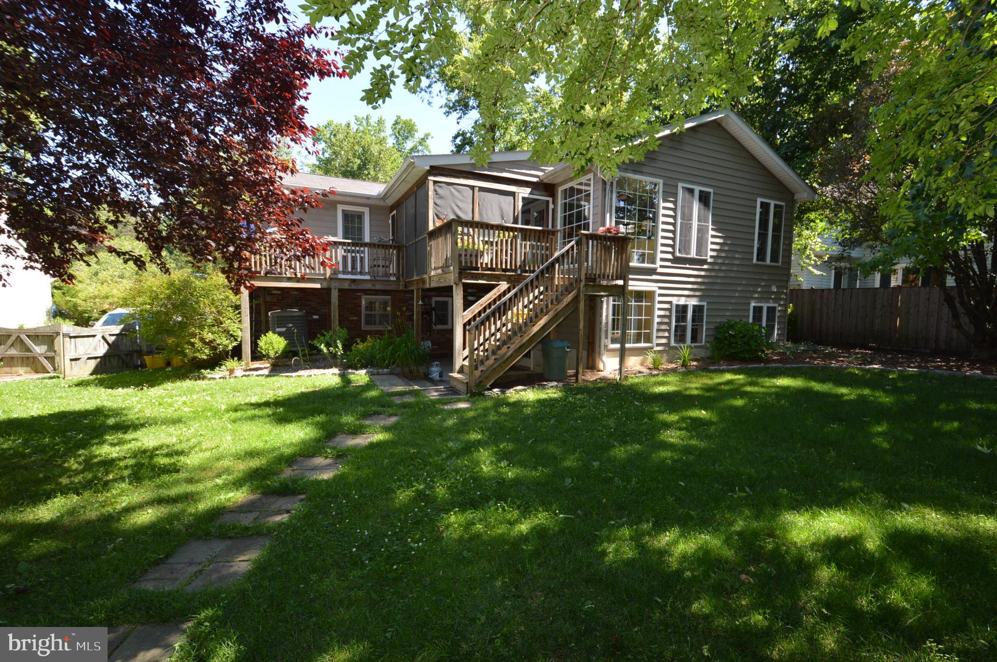 HILLSMERE SHORES - Residential