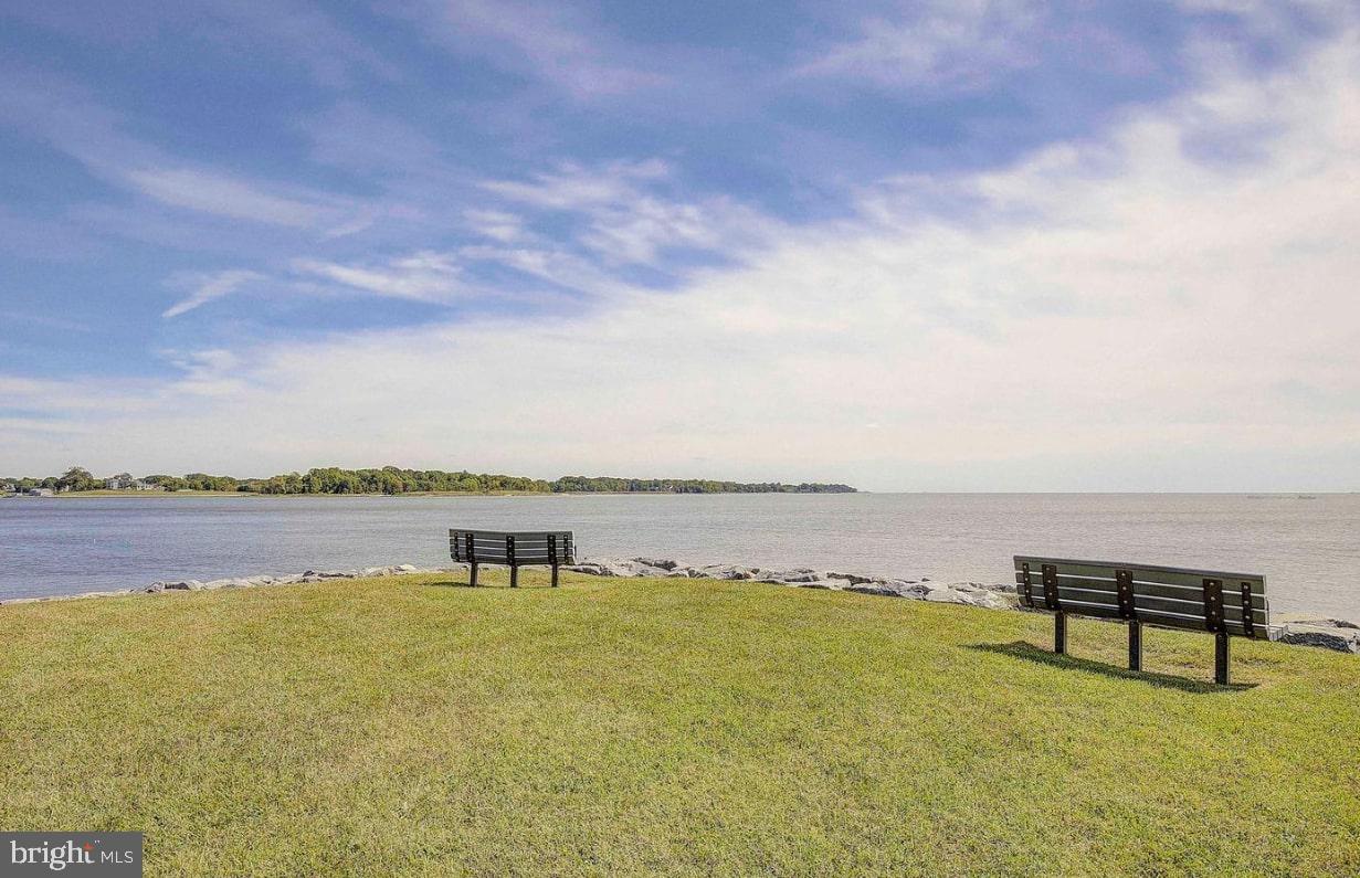 HILLSMERE SHORES - Residential