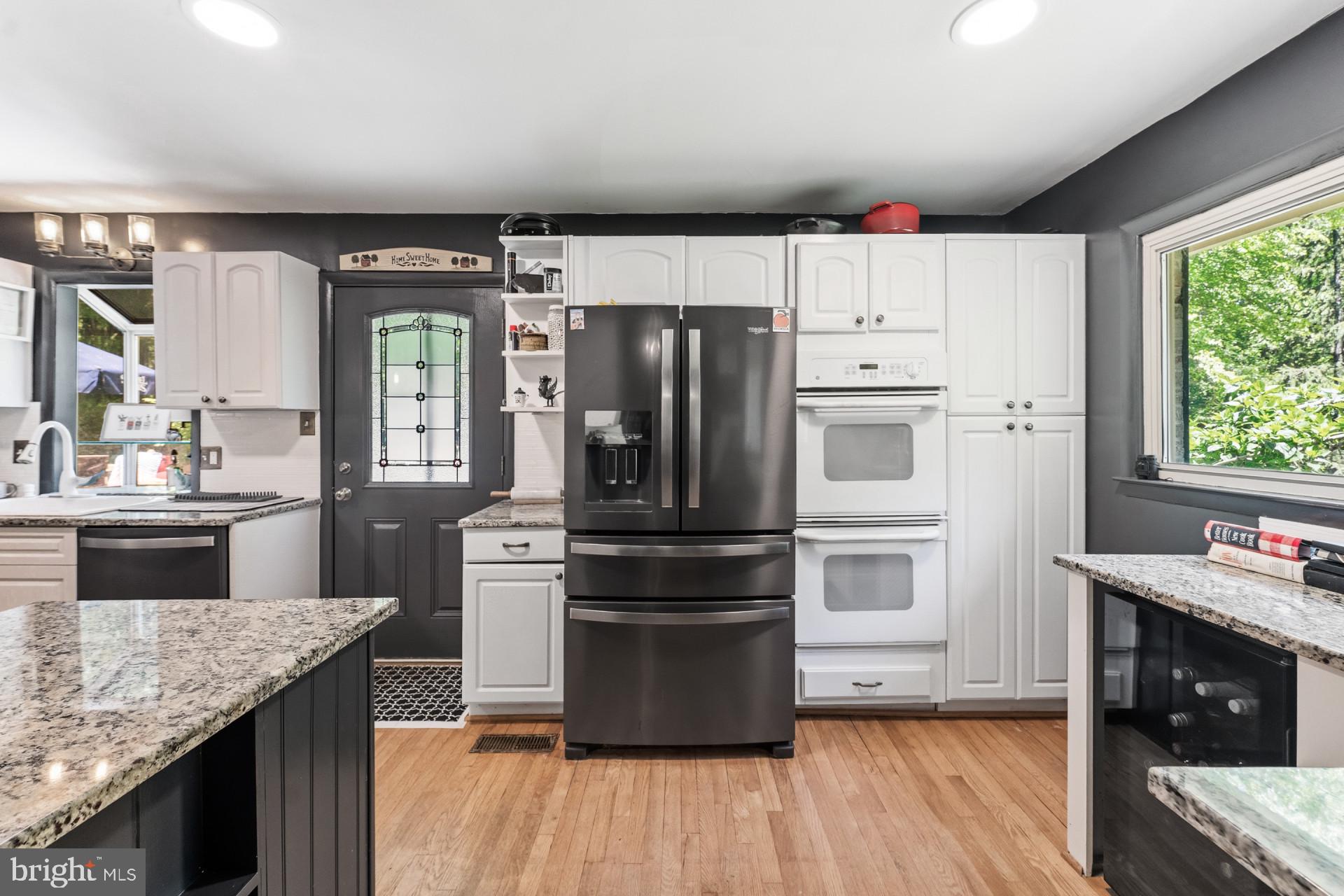 LAKE OCCOQUAN SHORES - Residential