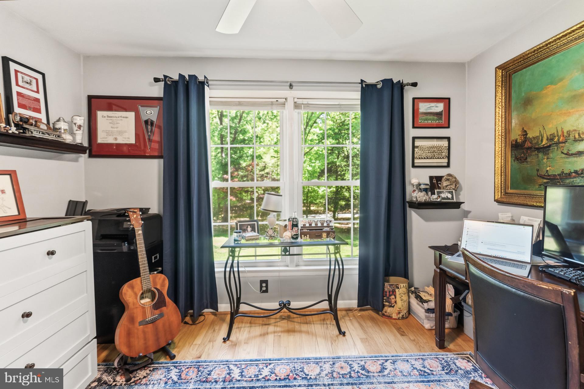 LAKE OCCOQUAN SHORES - Residential