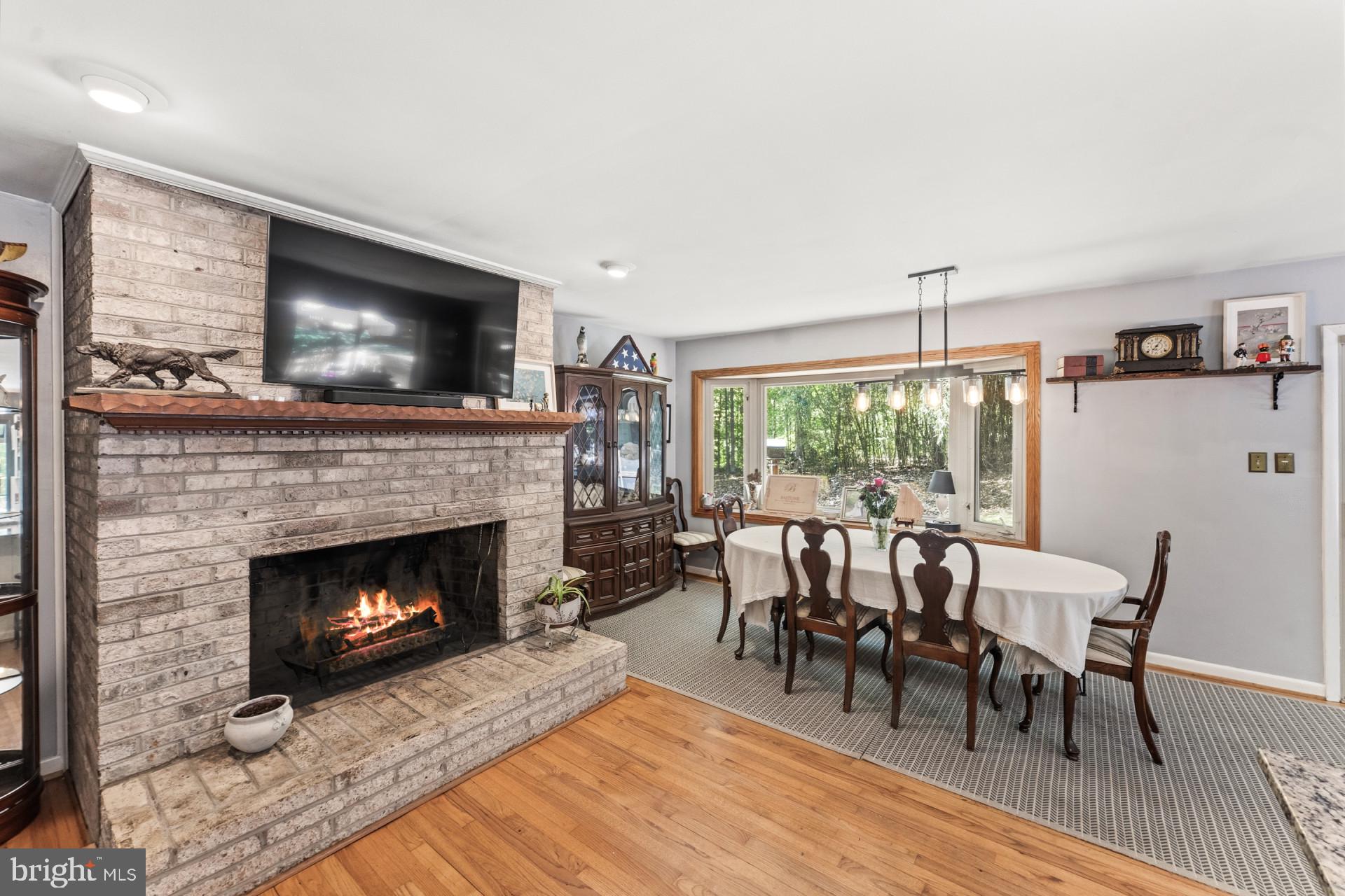 LAKE OCCOQUAN SHORES - Residential