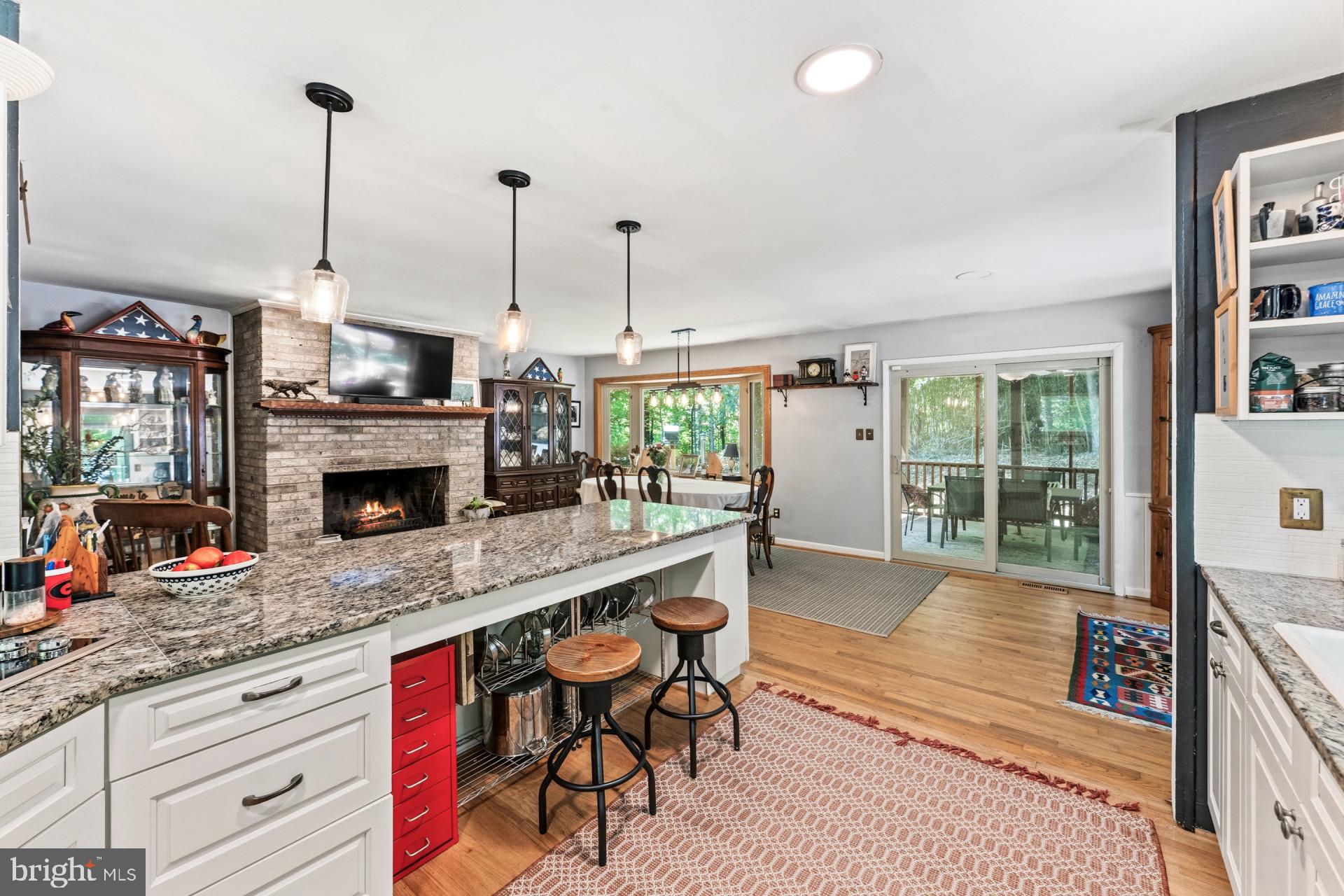9900 LAKE OCCOQUAN DRIVE