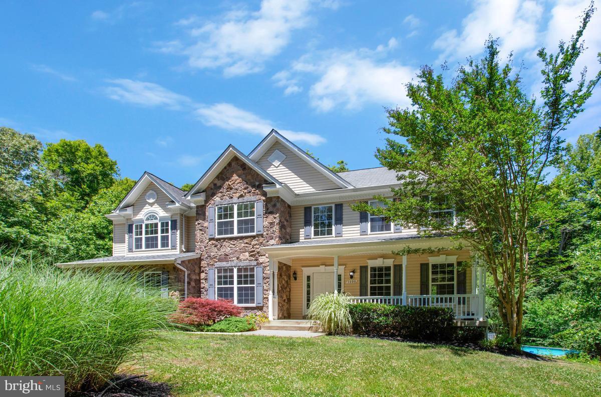 1000 TIFFANY PARK