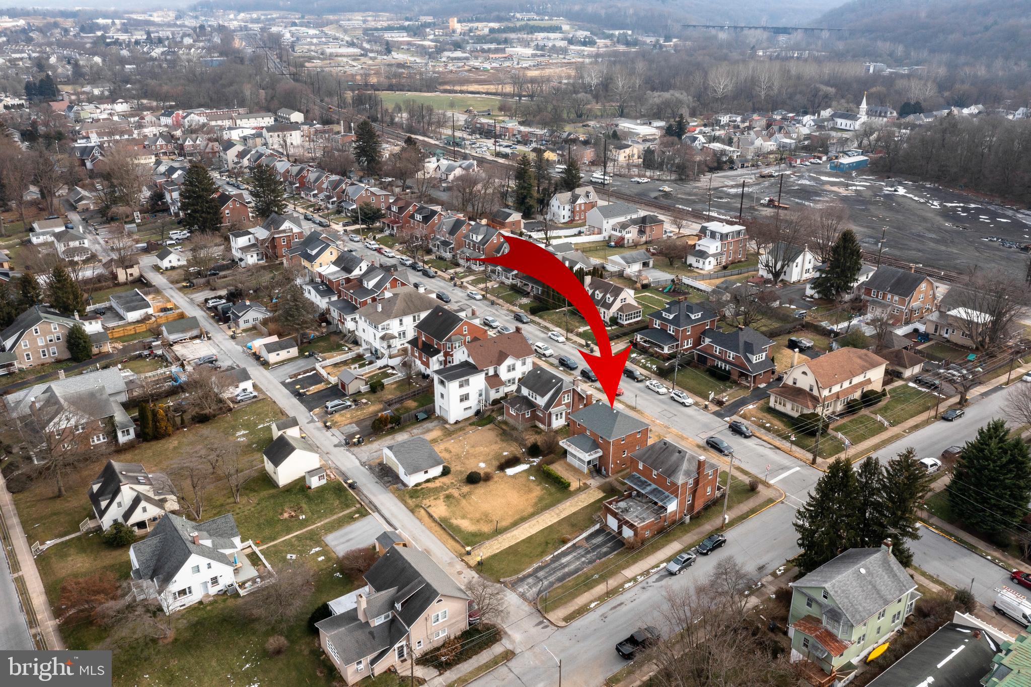 DOWNINGTOWN - Residential