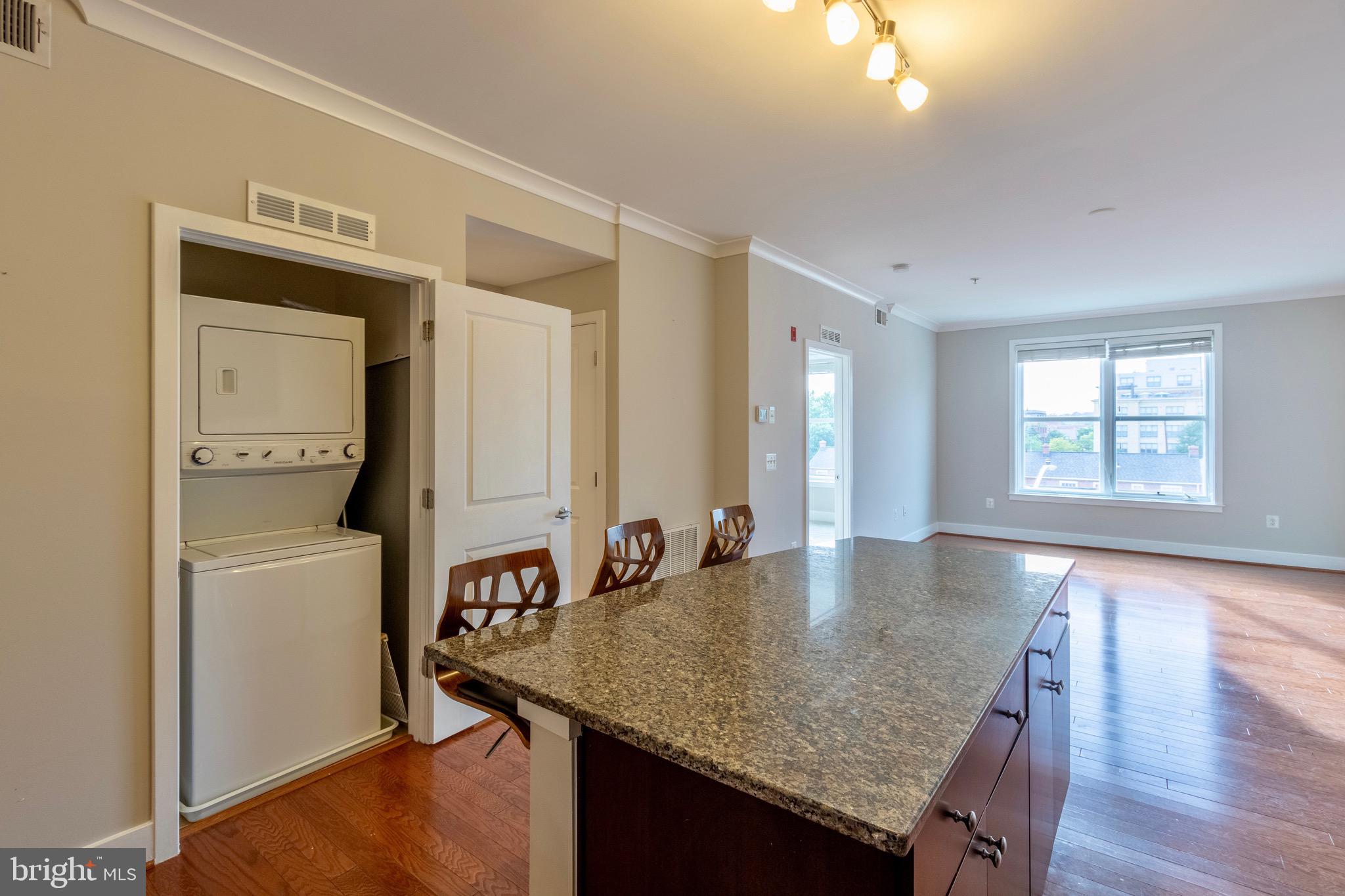 OLD TOWN COMMONS - Residential Lease