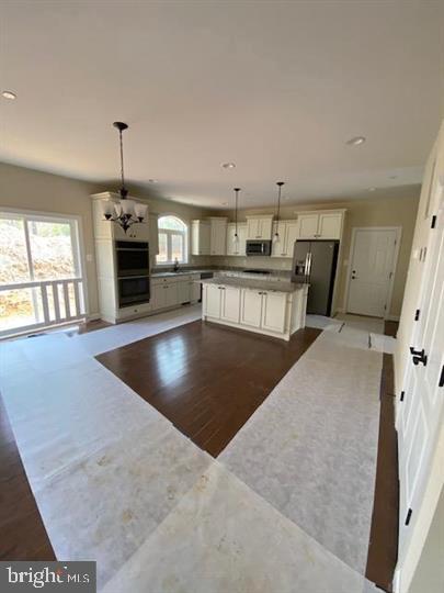 2812 DEER CREEK COURT