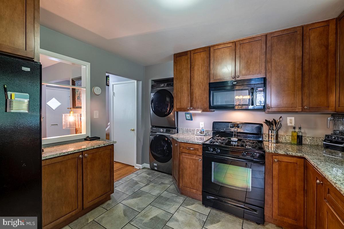 EAST RIVERDALE - Residential Lease