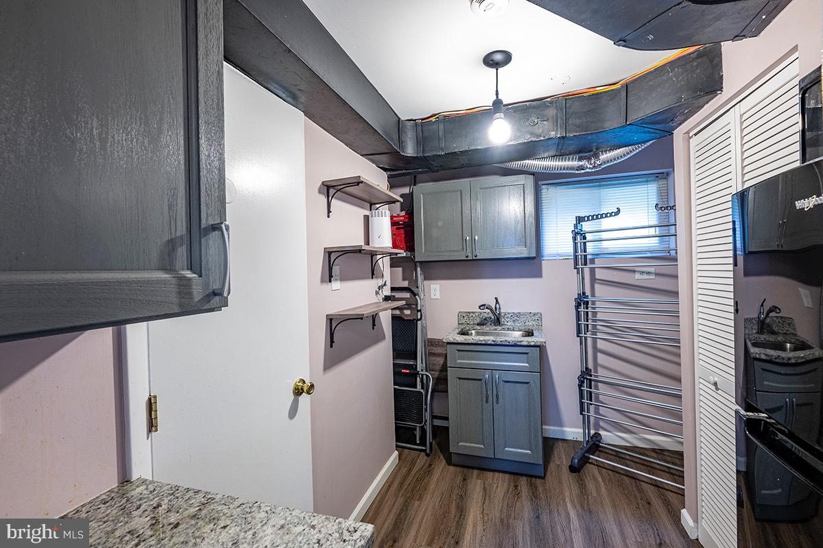 EAST RIVERDALE - Residential Lease