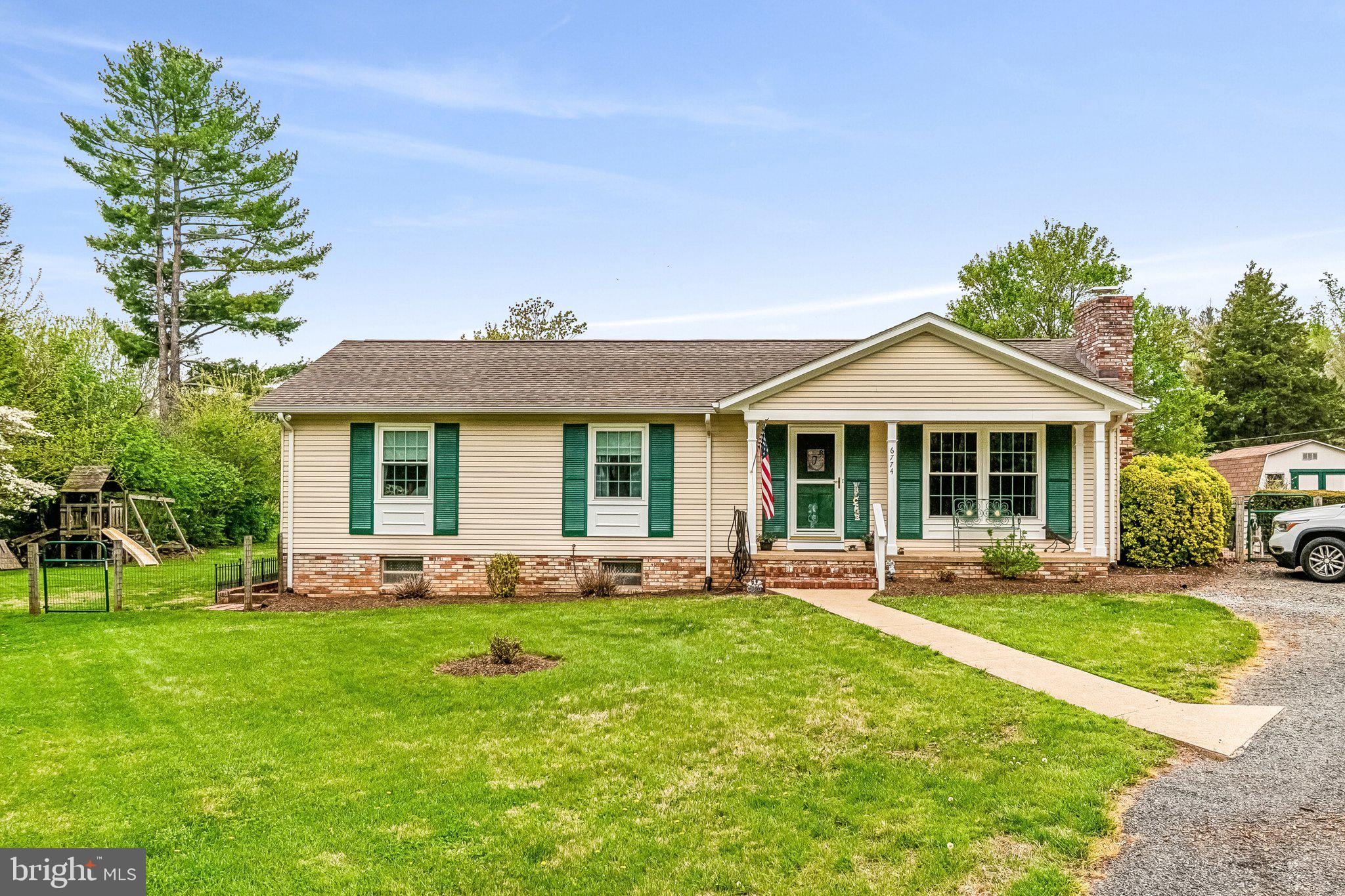 MACRIDGE ESTATES - Residential