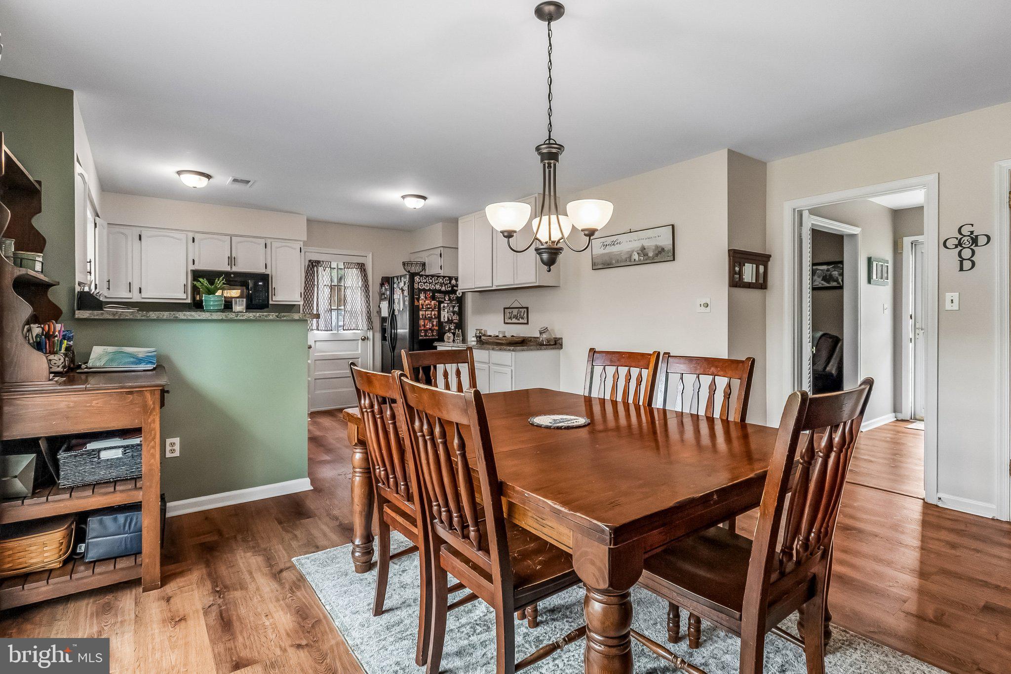 MACRIDGE ESTATES - Residential