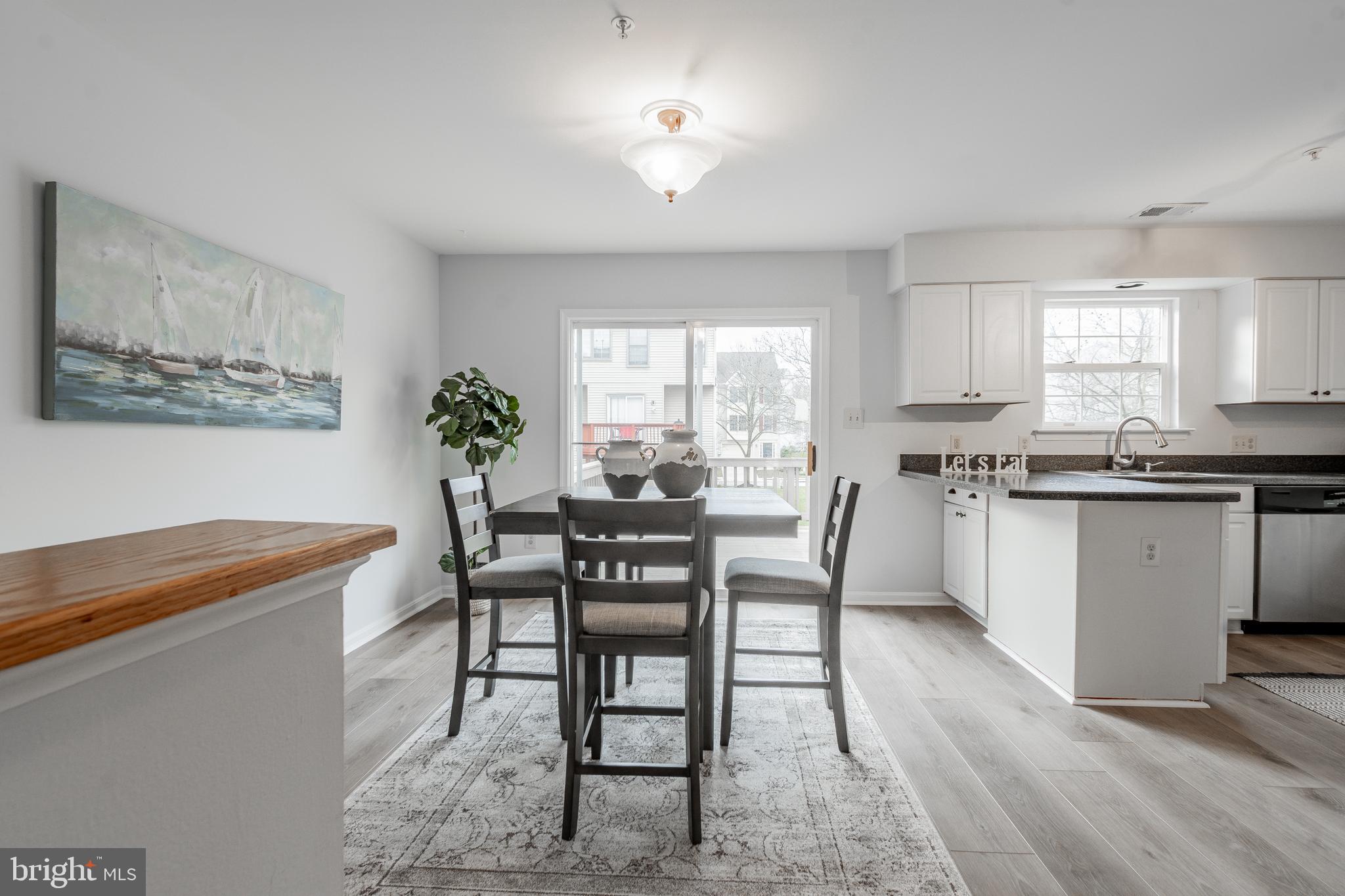 RUSSETT - Residential