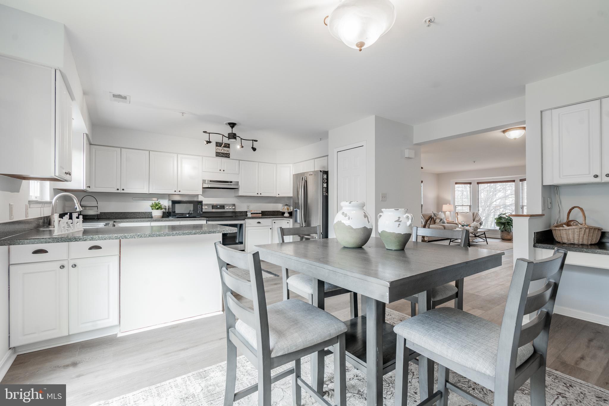 RUSSETT - Residential