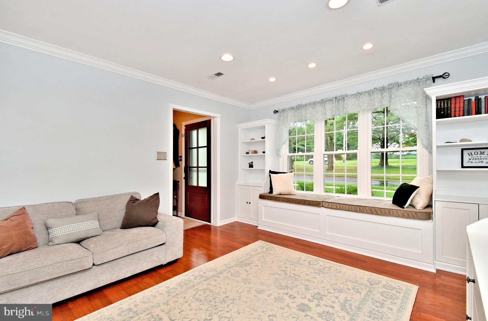 425 OAK DRIVE