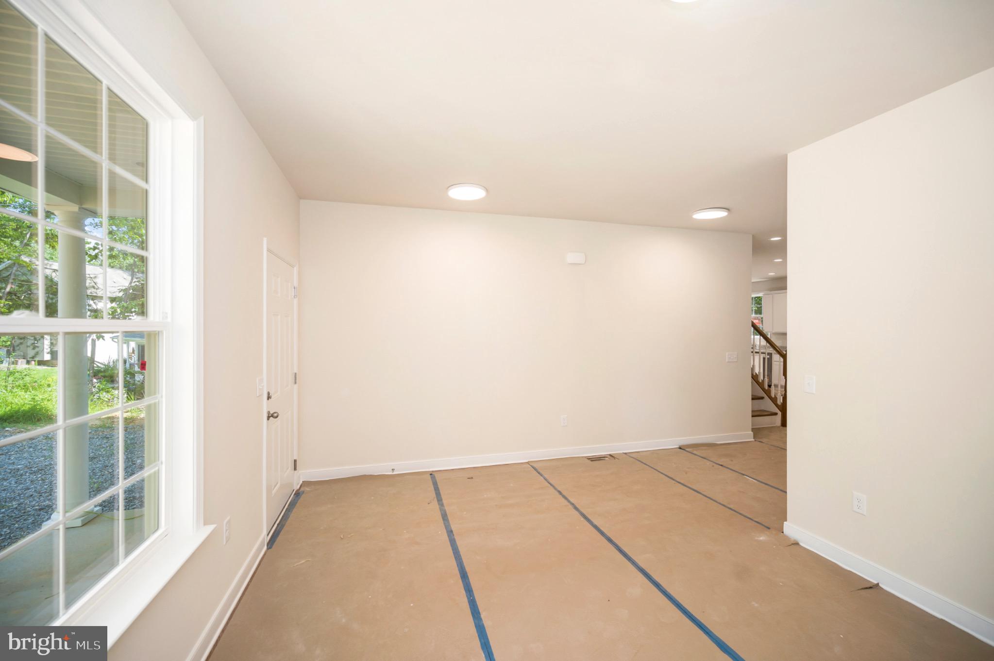 PRESIDNTIAL LAKE - Residential