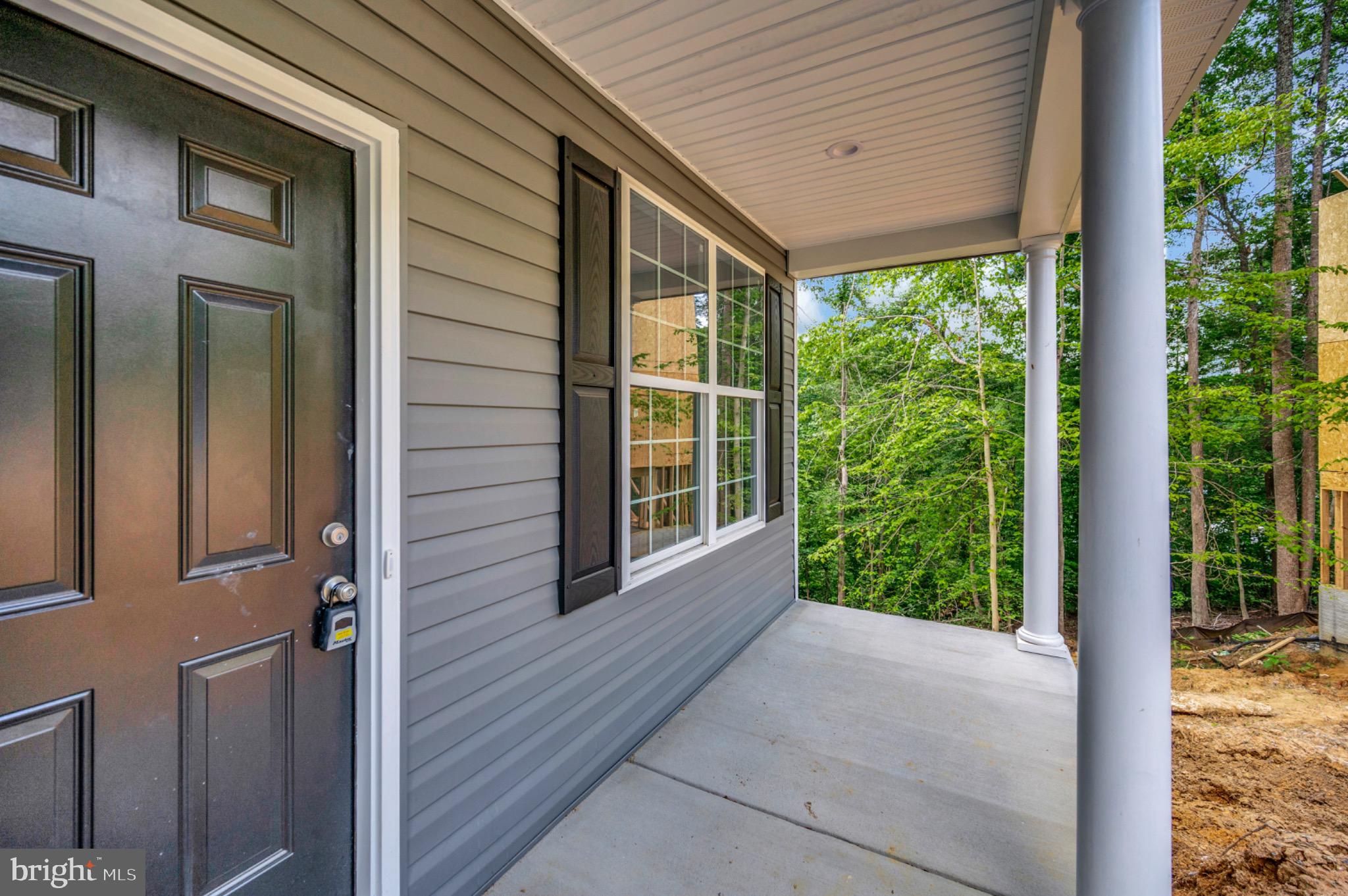 PRESIDNTIAL LAKE - Residential