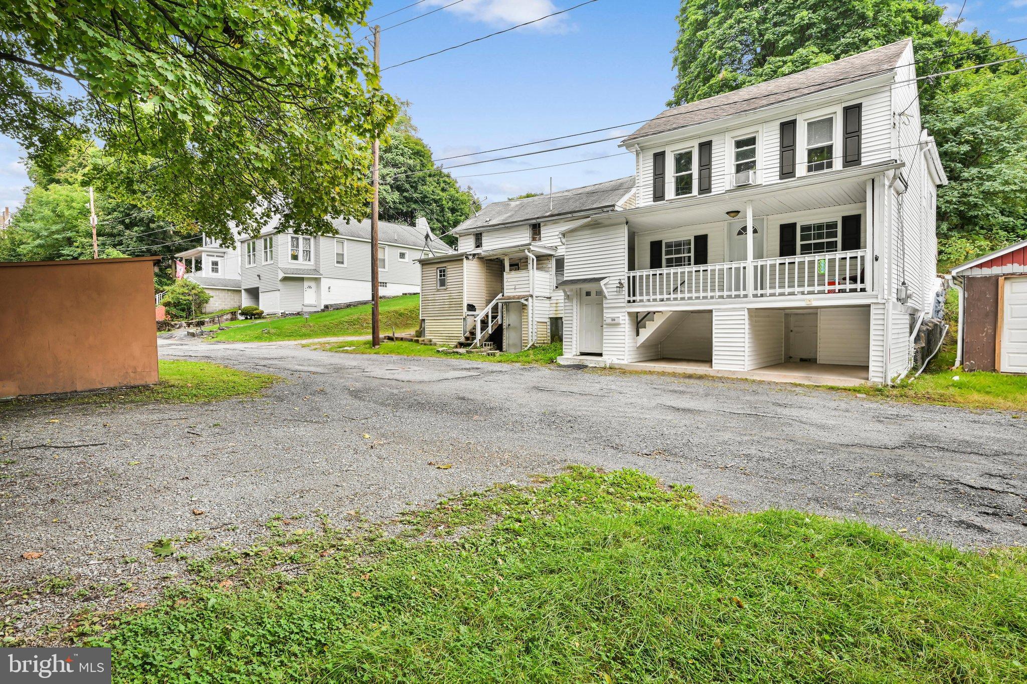 306 E ELM STREET