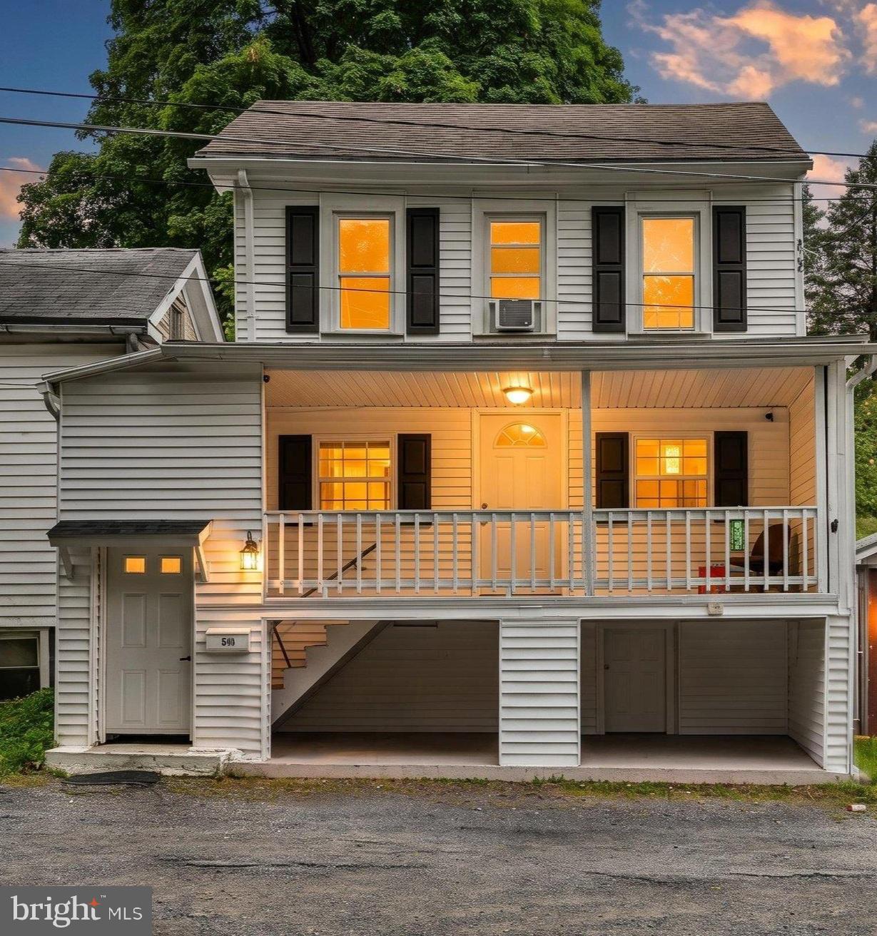 306 E ELM STREET