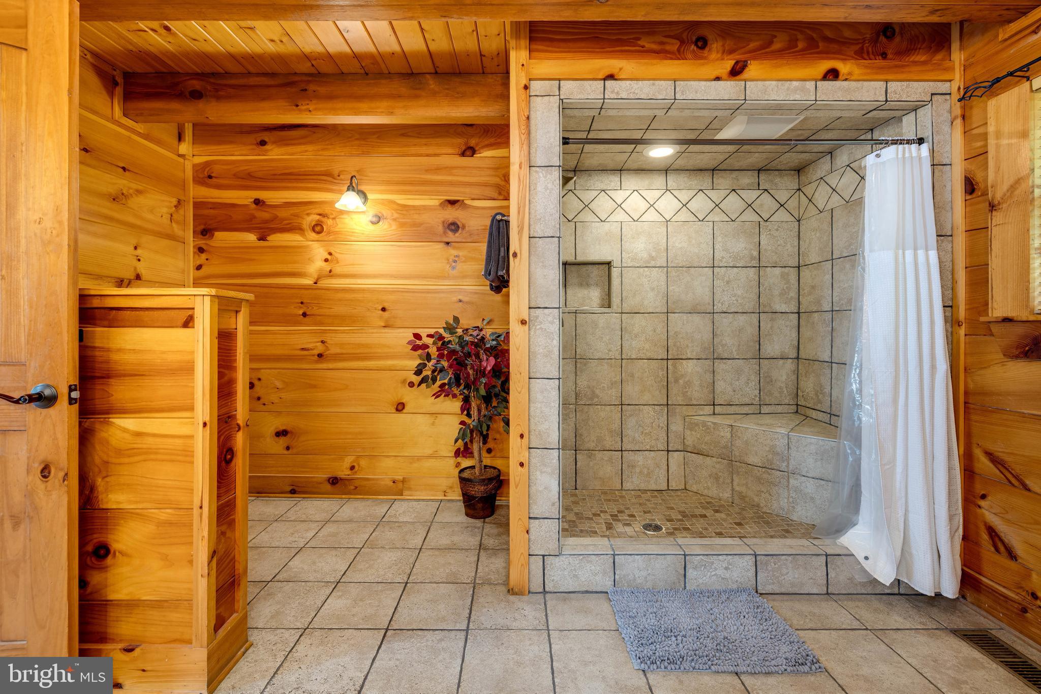 BATTLE CREEK FOREST - Residential