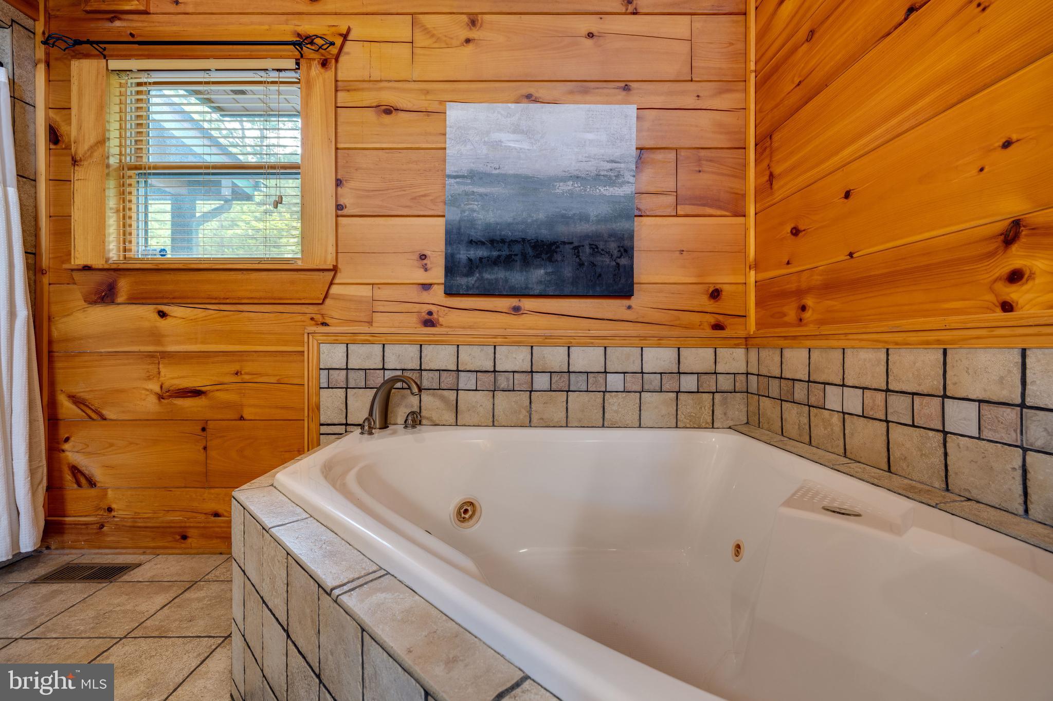 BATTLE CREEK FOREST - Residential