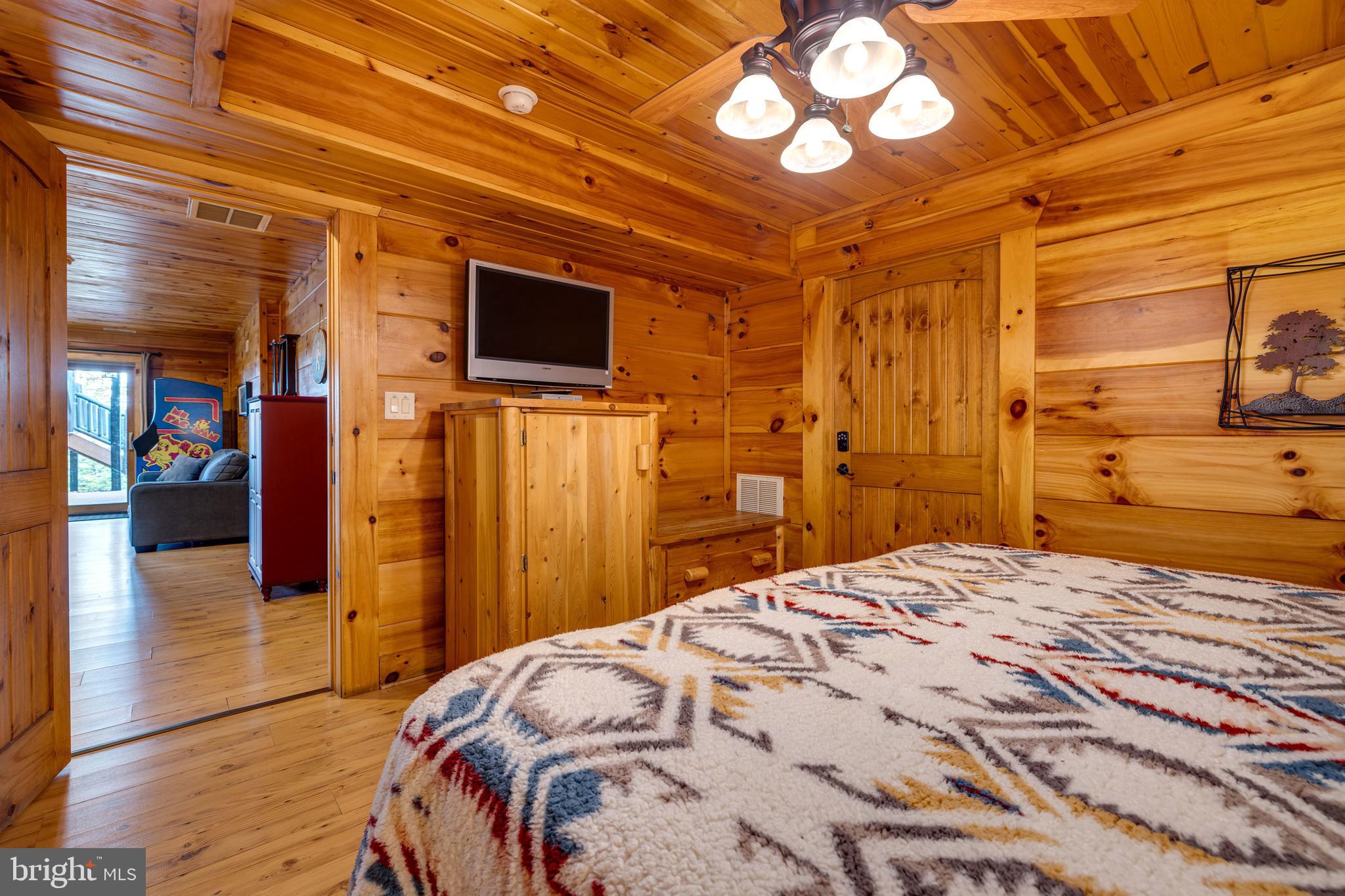 BATTLE CREEK FOREST - Residential