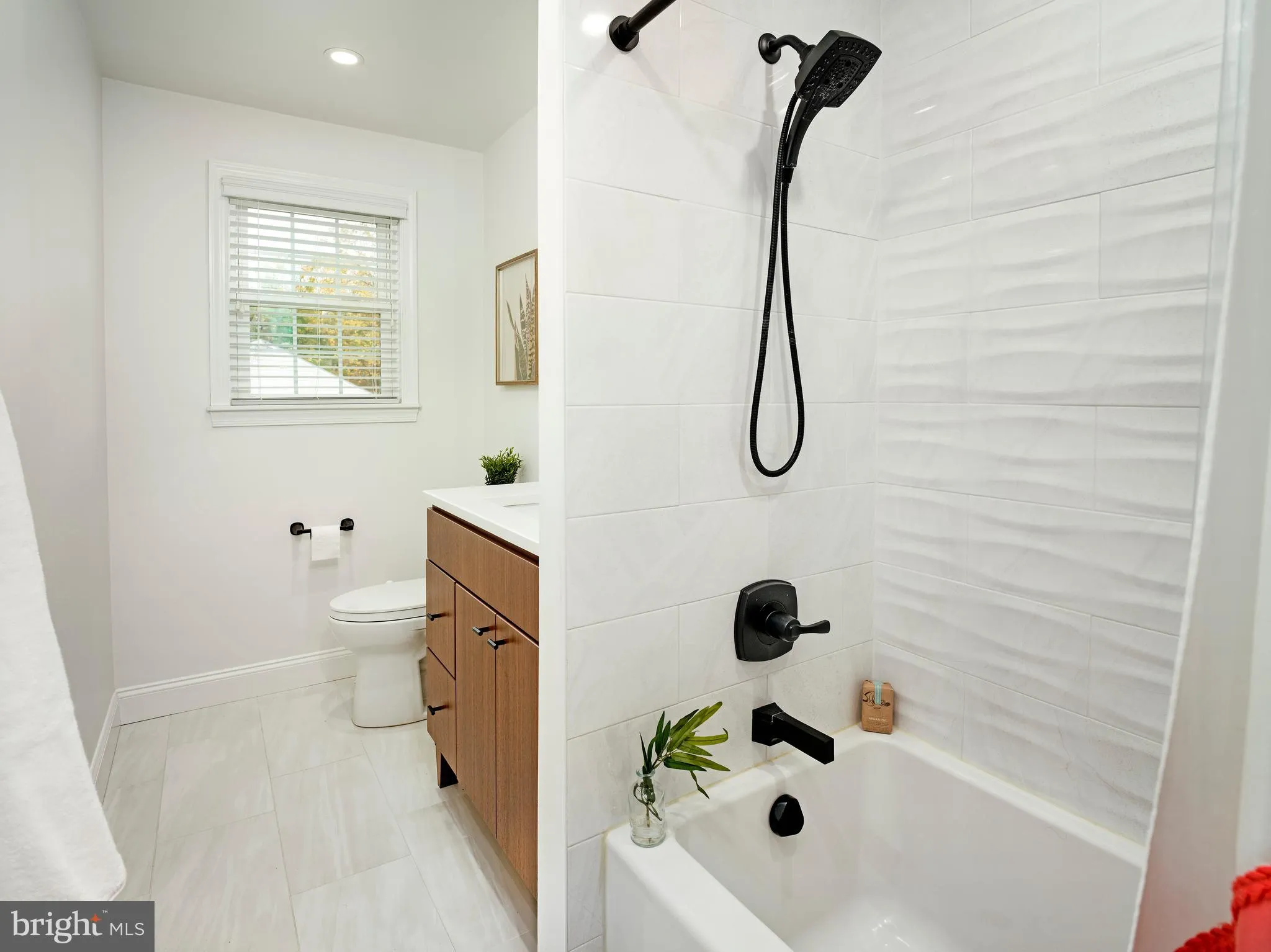 Wayne, Pennsylvania 19087, United States, 4 Bedrooms Bedrooms, ,3 BathroomsBathrooms,Residential,Active,240453