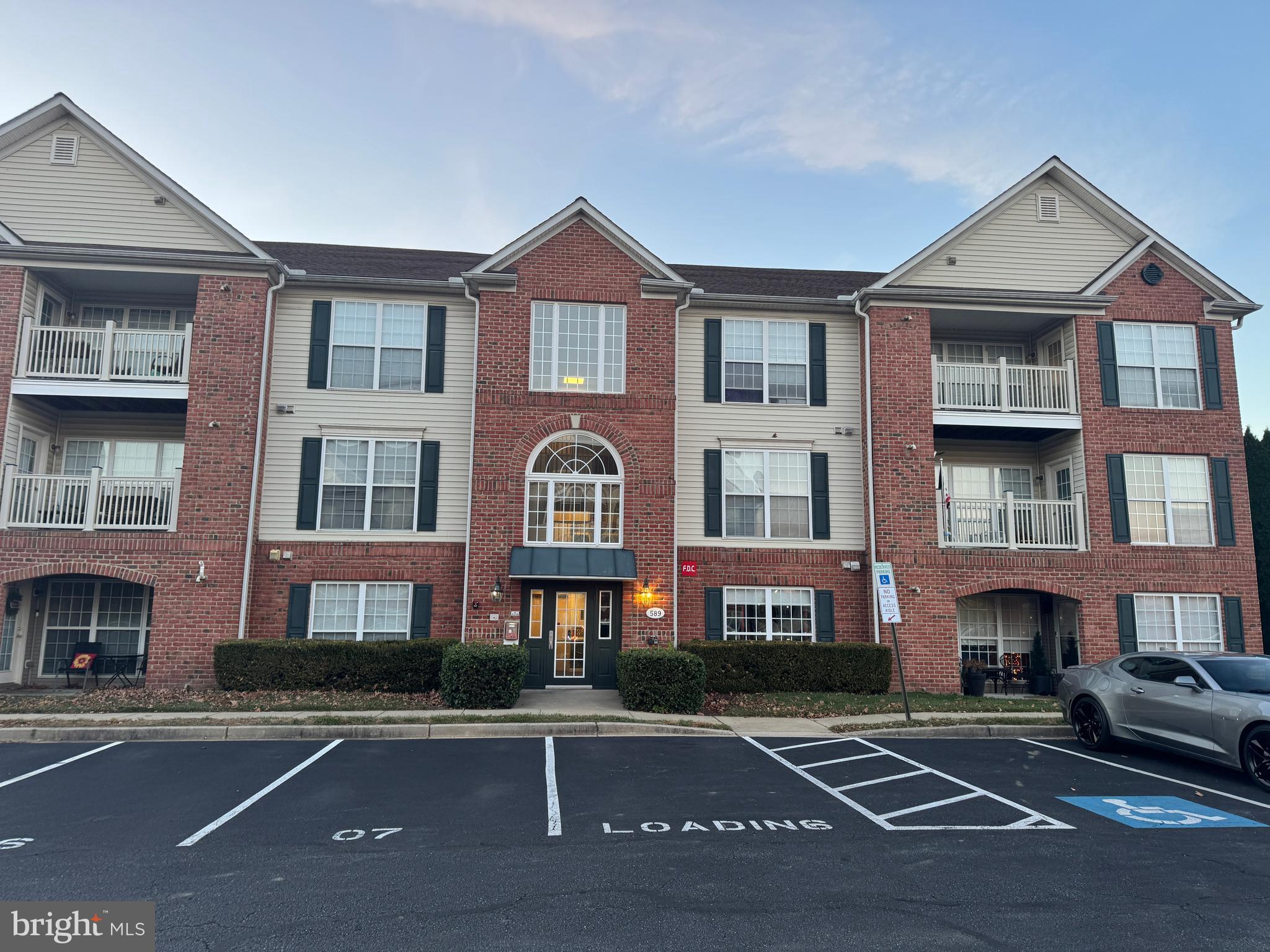 BALLENGER CREEK CENTER POND - Residential Lease