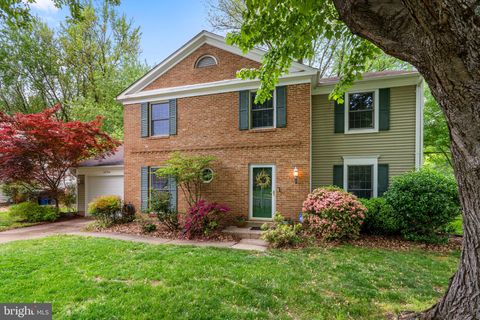 Photo of 12754 Kinship Dr, HERNDON, VA 20171 (MLS # VAFX2303112)