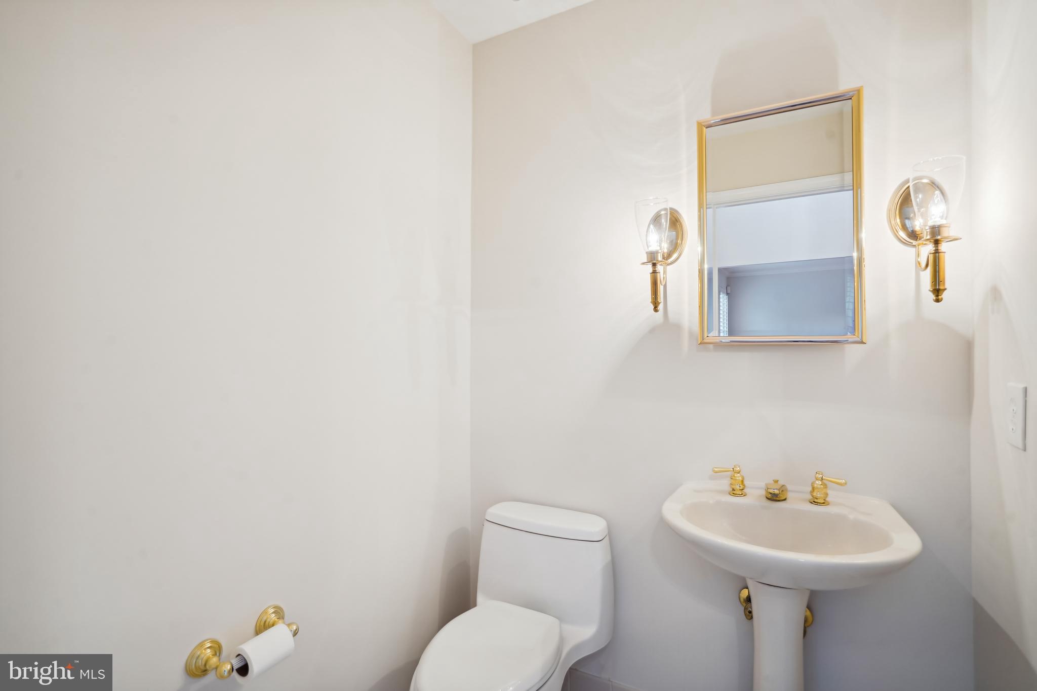 CROSSPOINTE - Residential