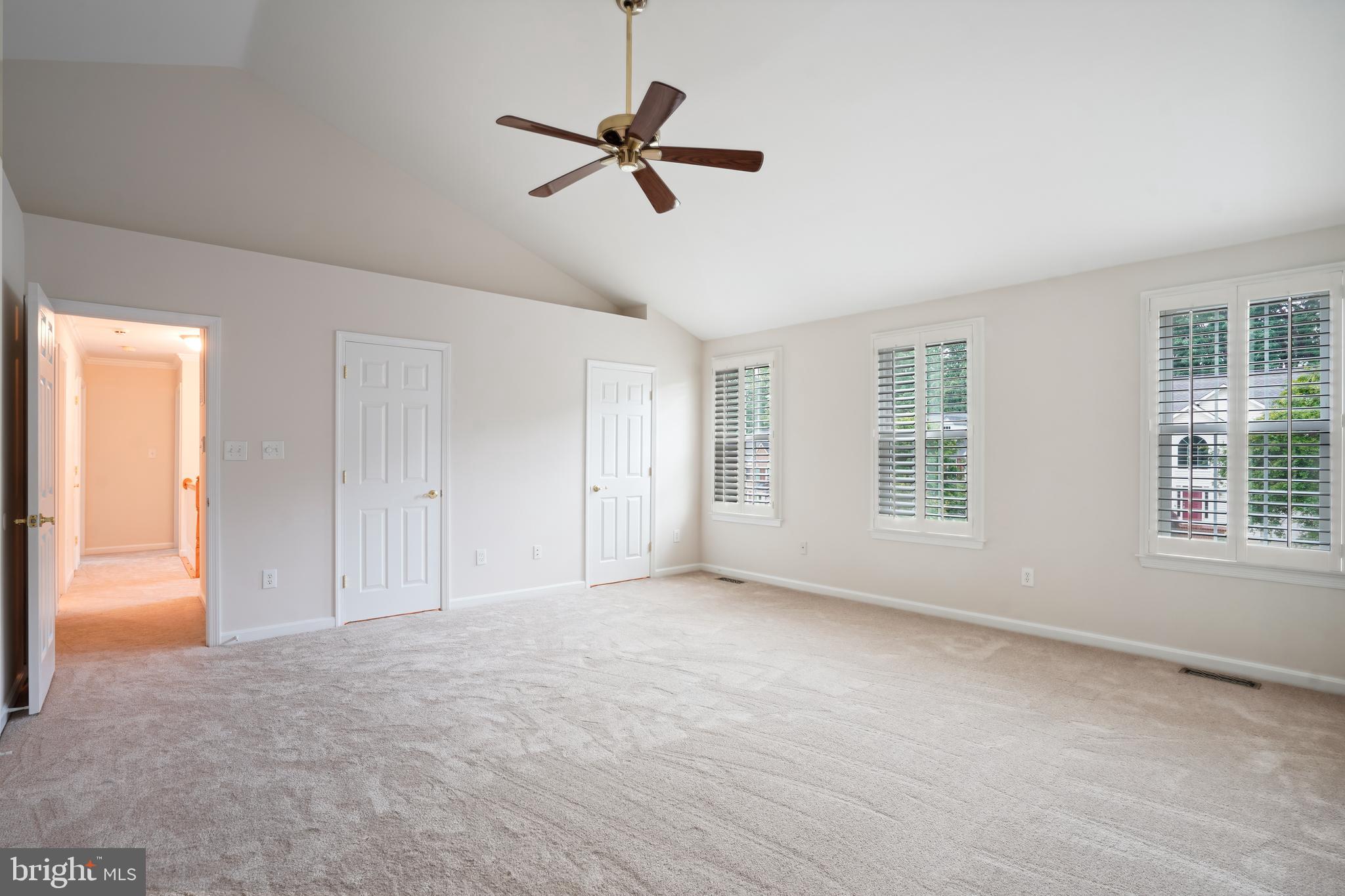 CROSSPOINTE - Residential