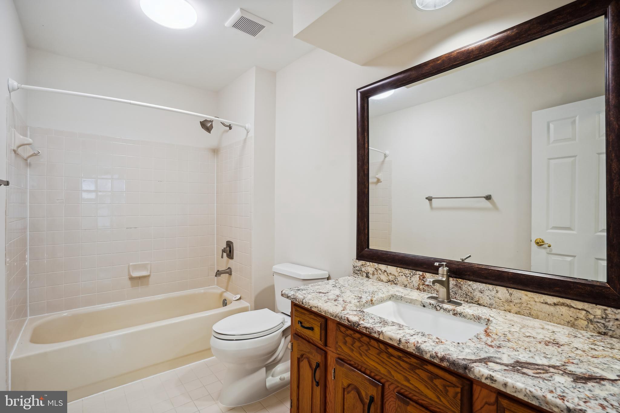 CROSSPOINTE - Residential