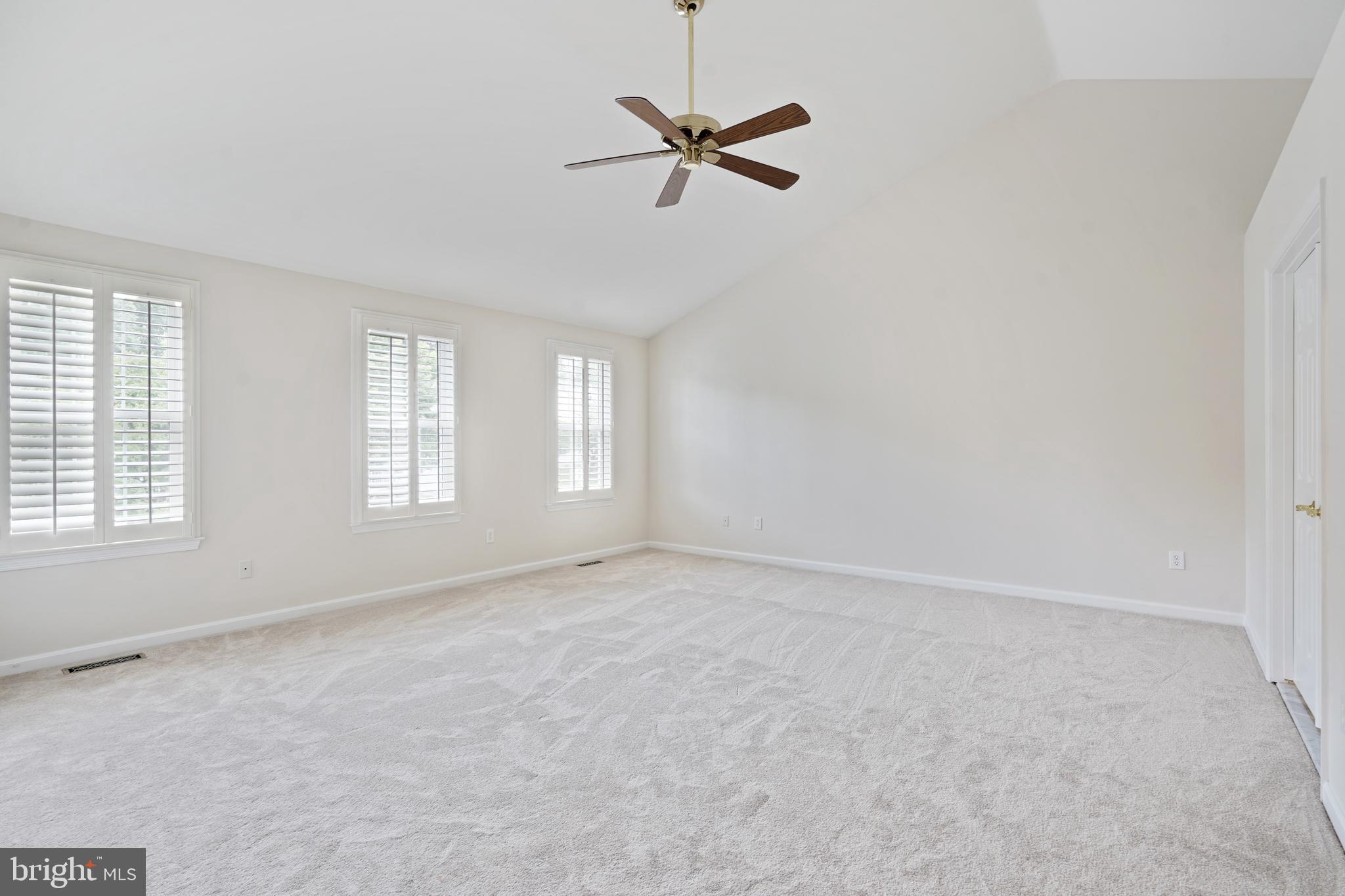 CROSSPOINTE - Residential