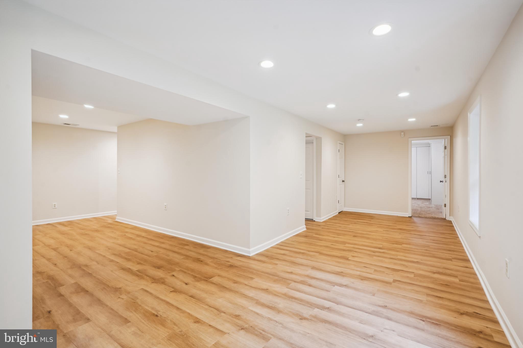 CROSSPOINTE - Residential