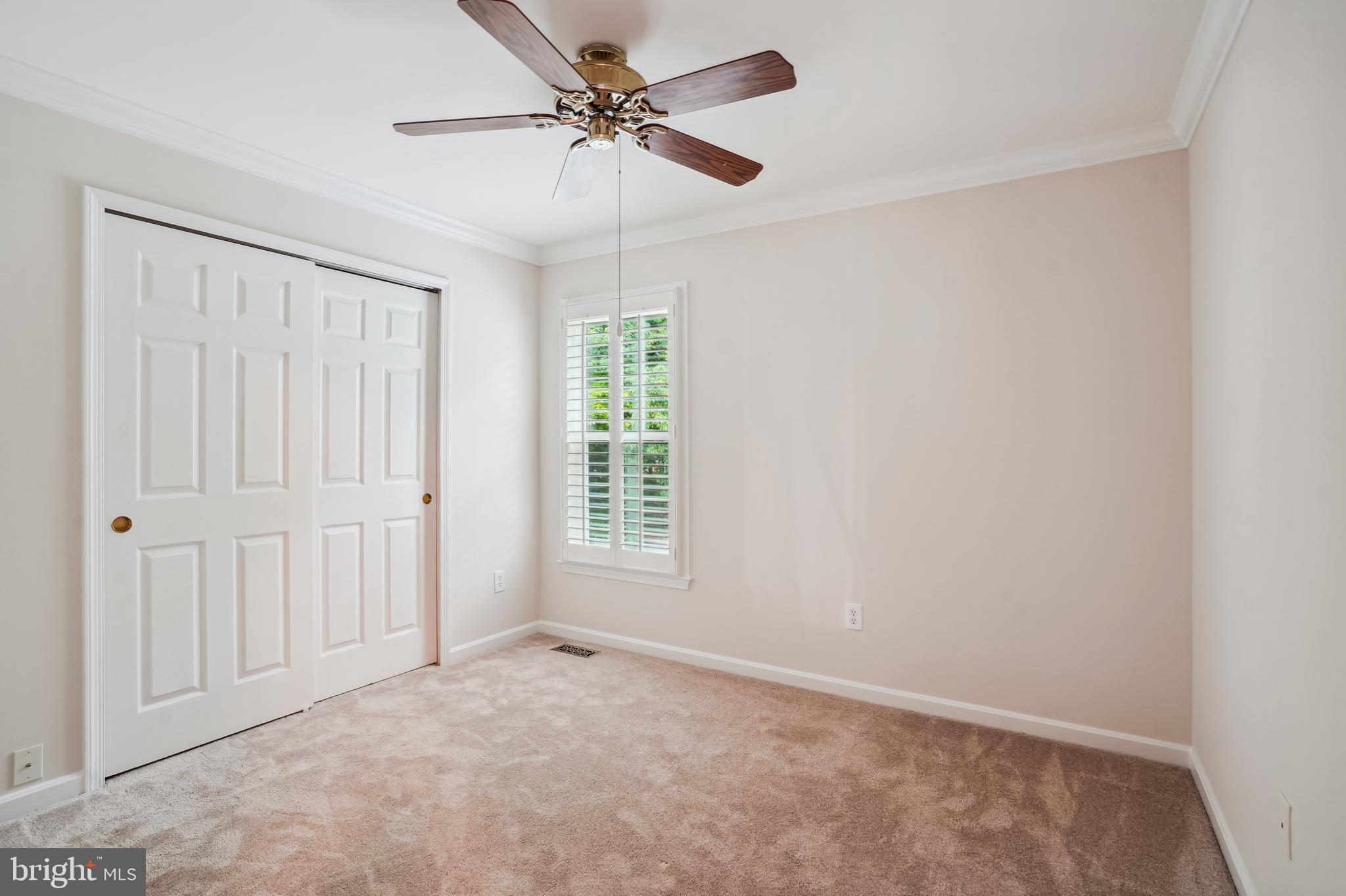 CROSSPOINTE - Residential