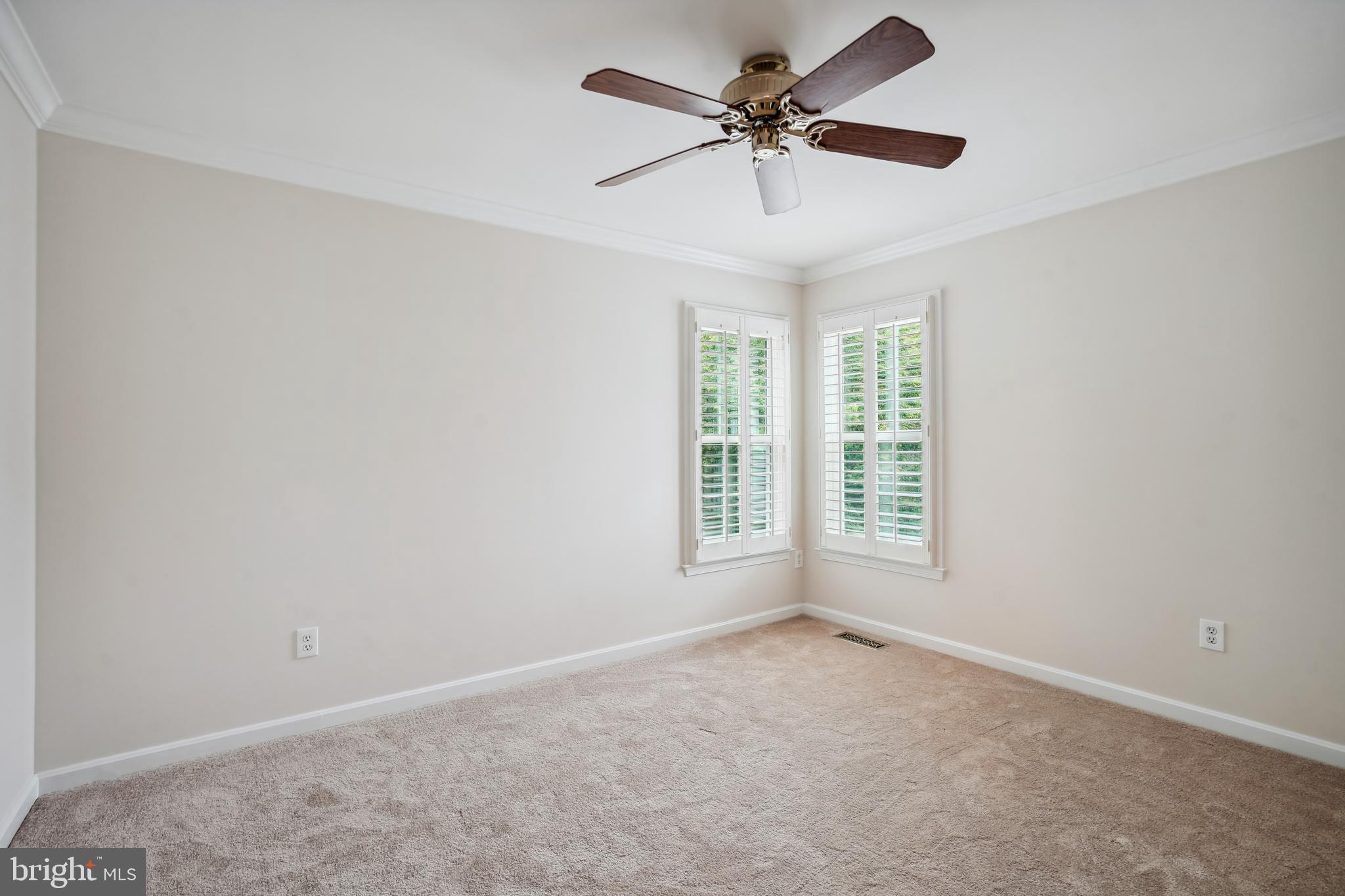 CROSSPOINTE - Residential