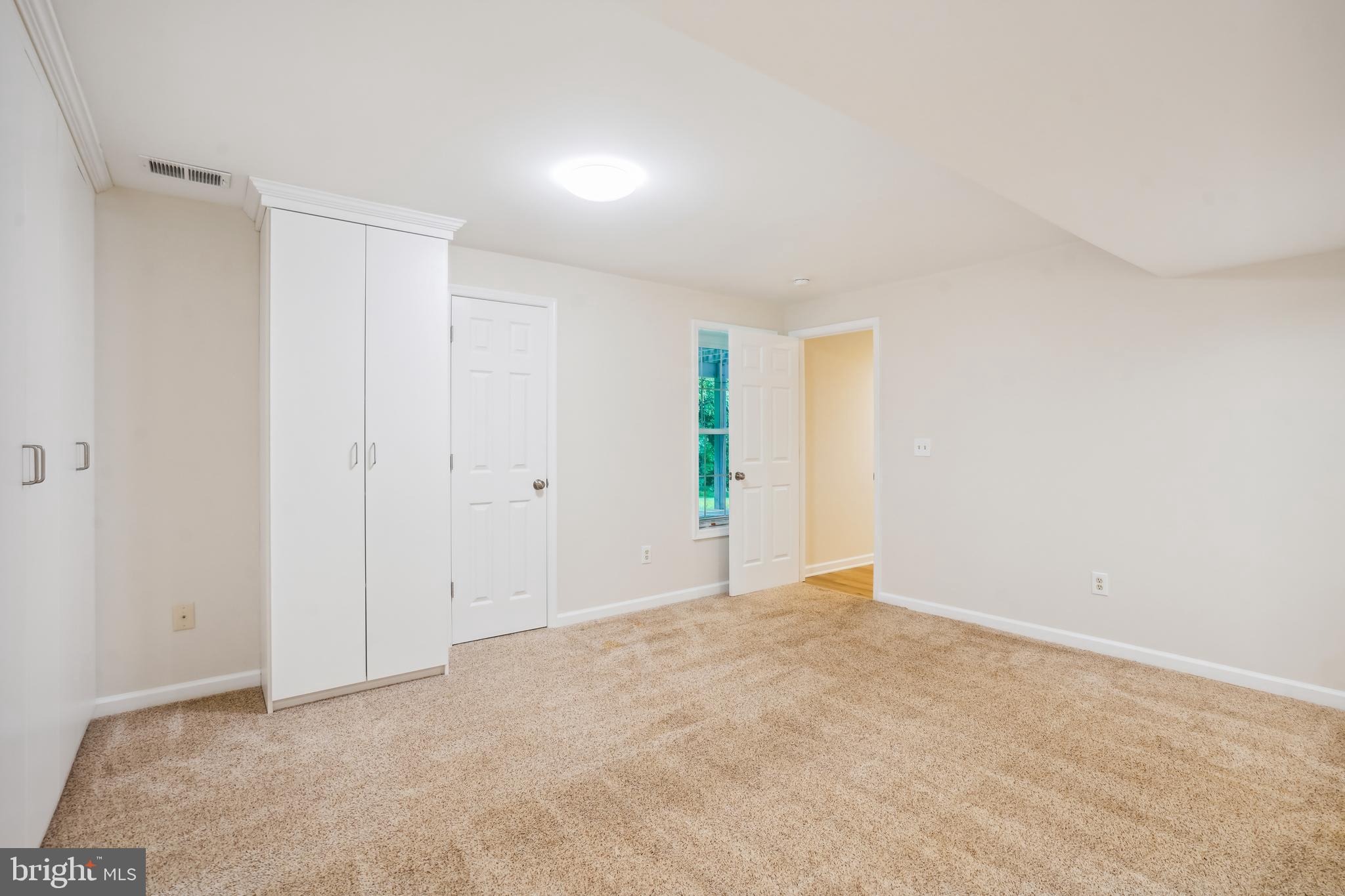 CROSSPOINTE - Residential