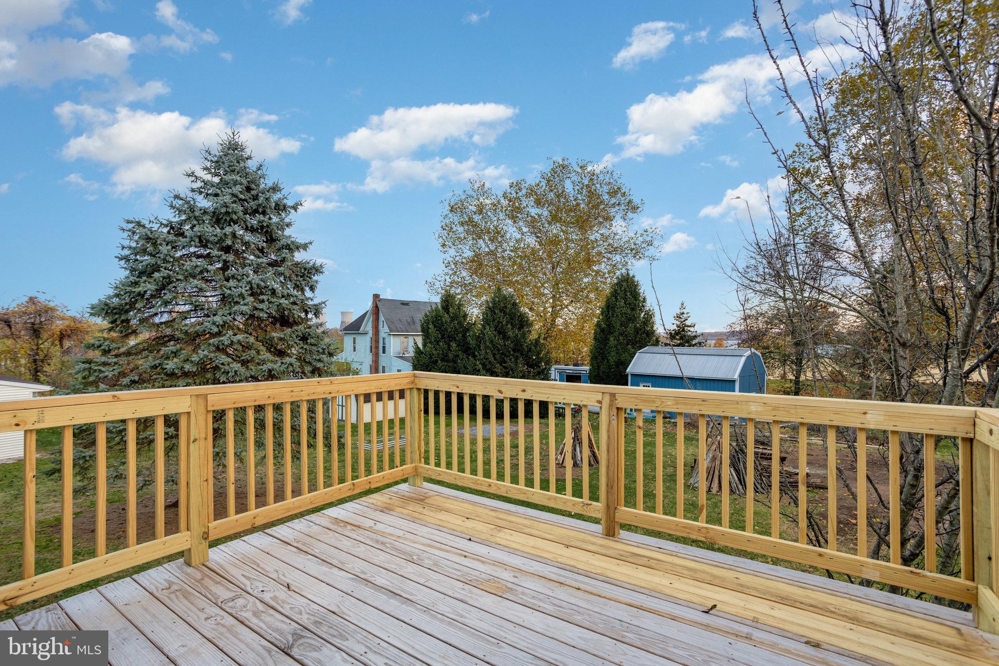 SHELLEYS RIVERVIEW - Residential