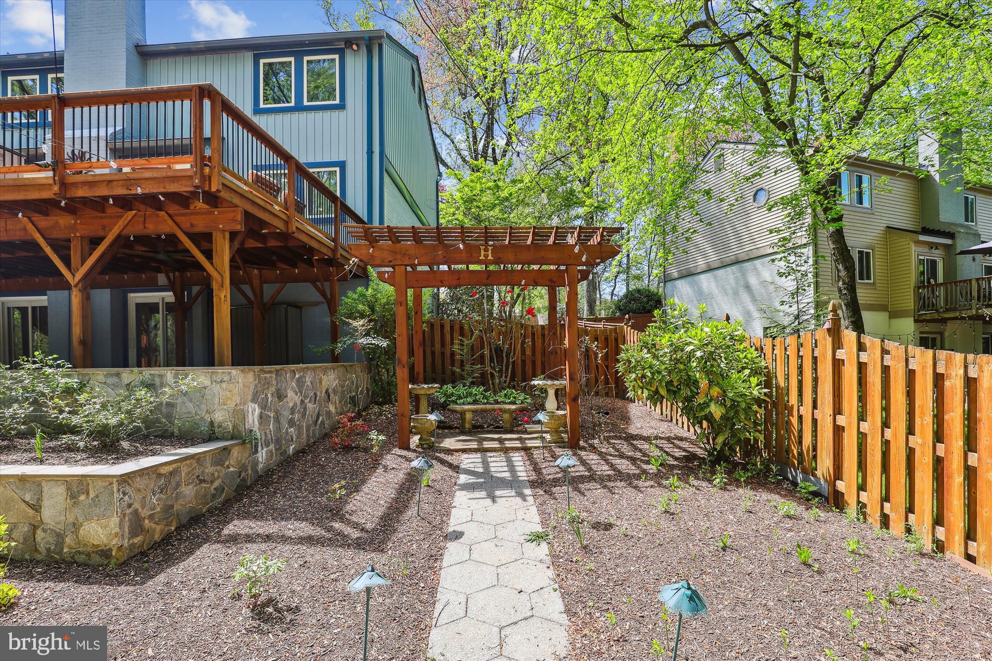 FOX MILL WOODS - Residential