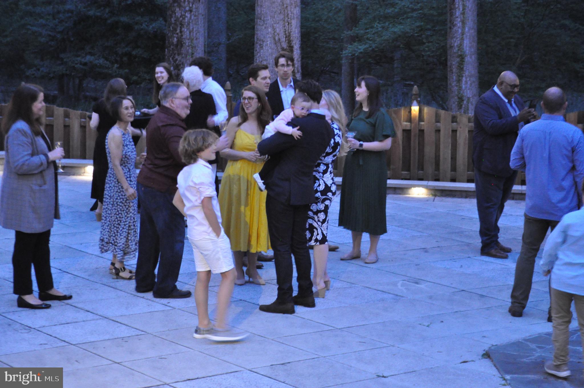 FOX MILL WOODS - Residential