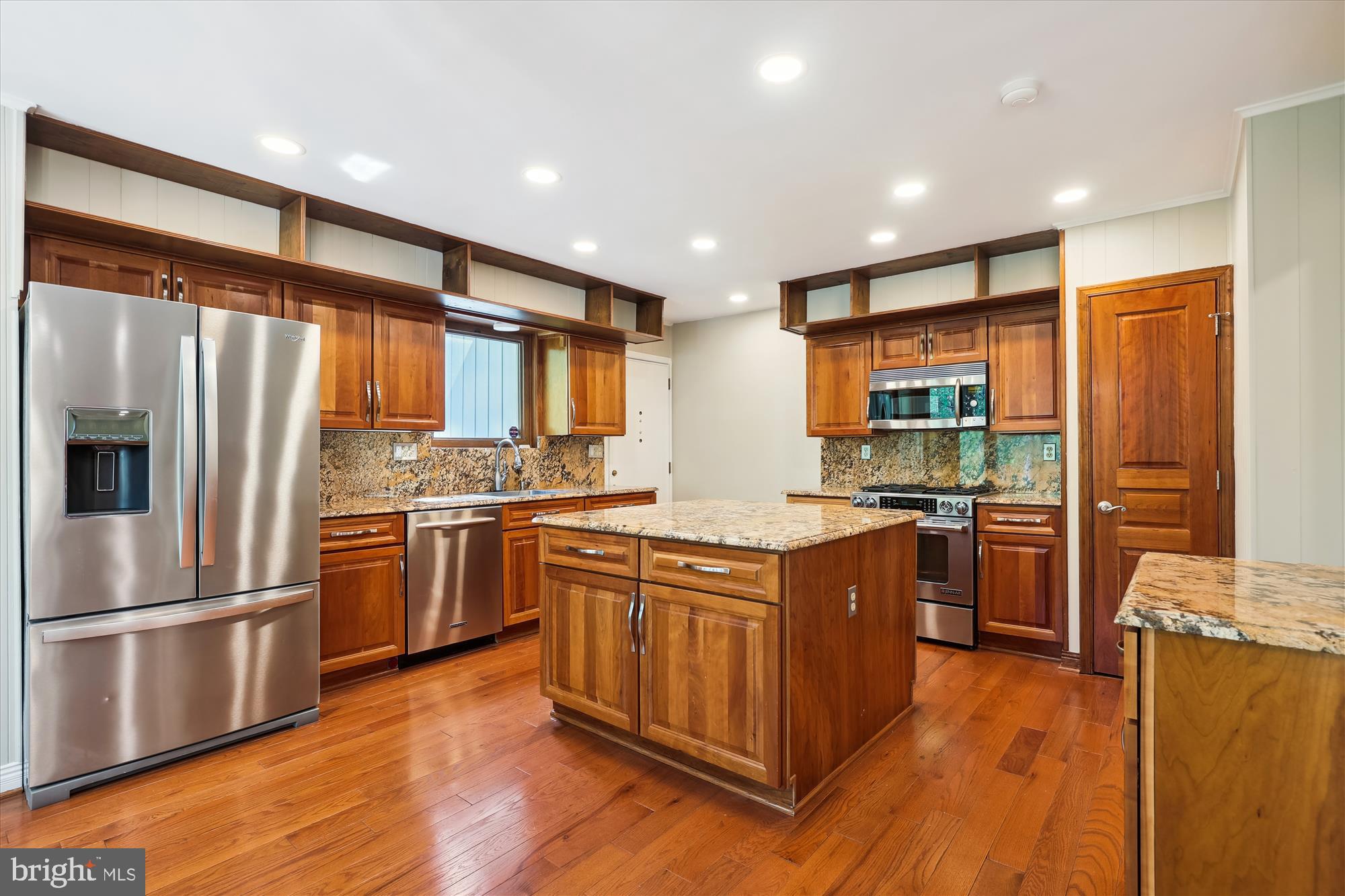 FOX MILL WOODS - Residential