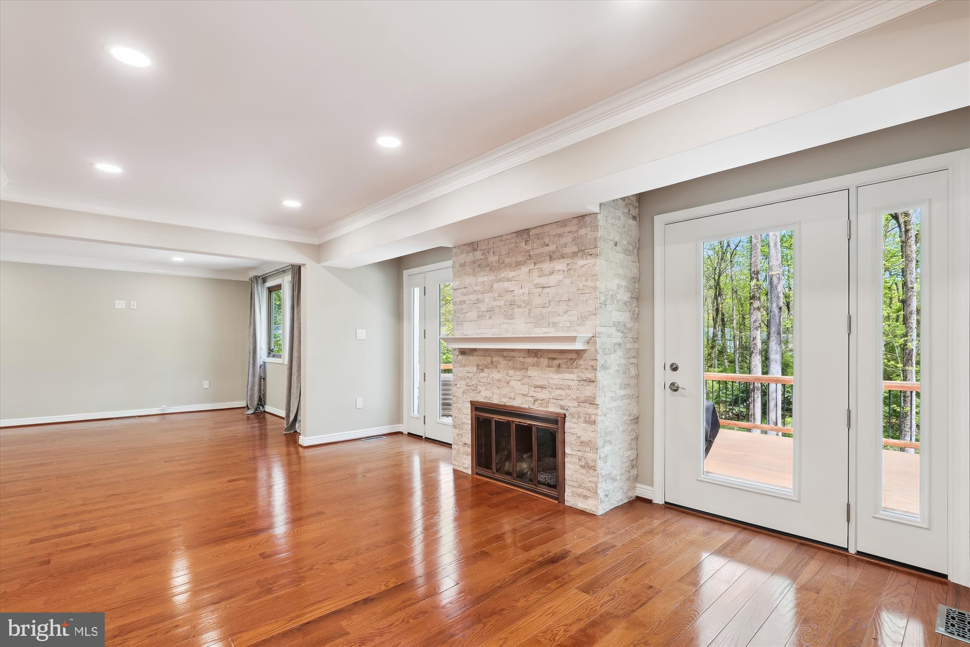 FOX MILL WOODS - Residential