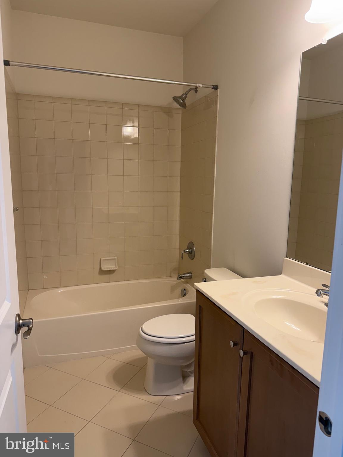 BROWNSTONES AT VF - Residential Lease