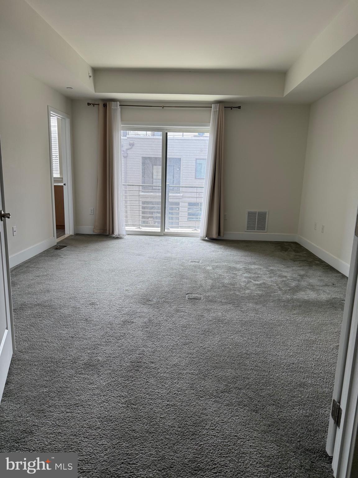 BROWNSTONES AT VF - Residential Lease