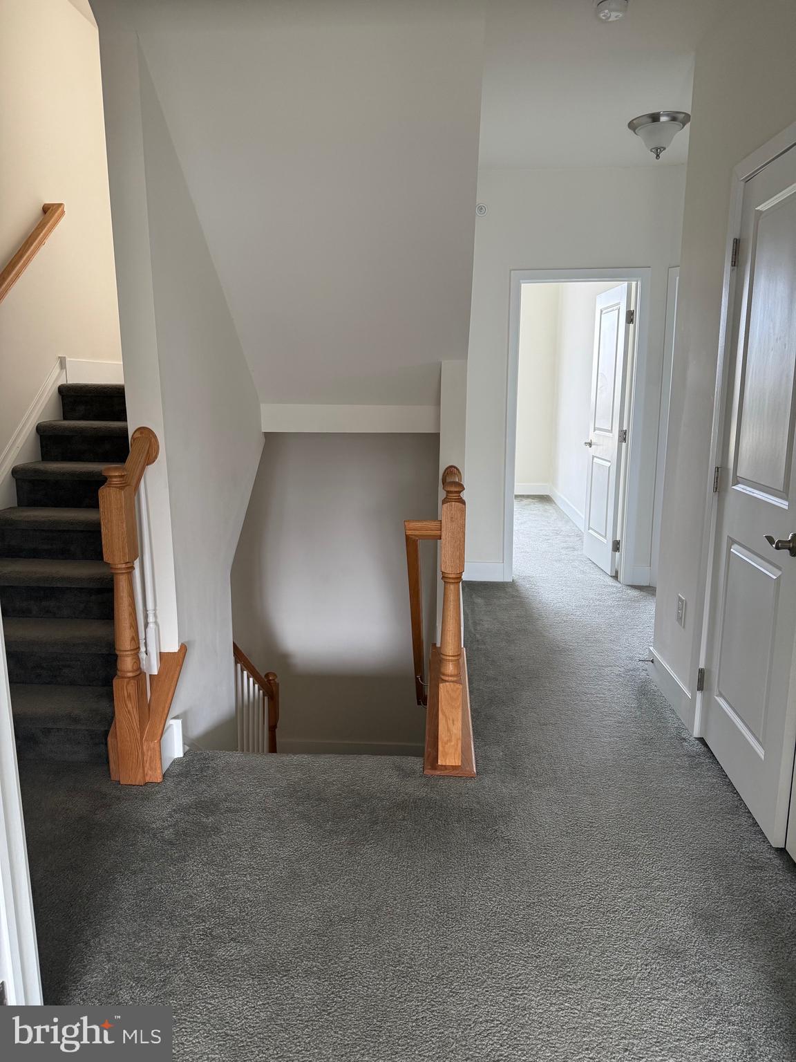 BROWNSTONES AT VF - Residential Lease