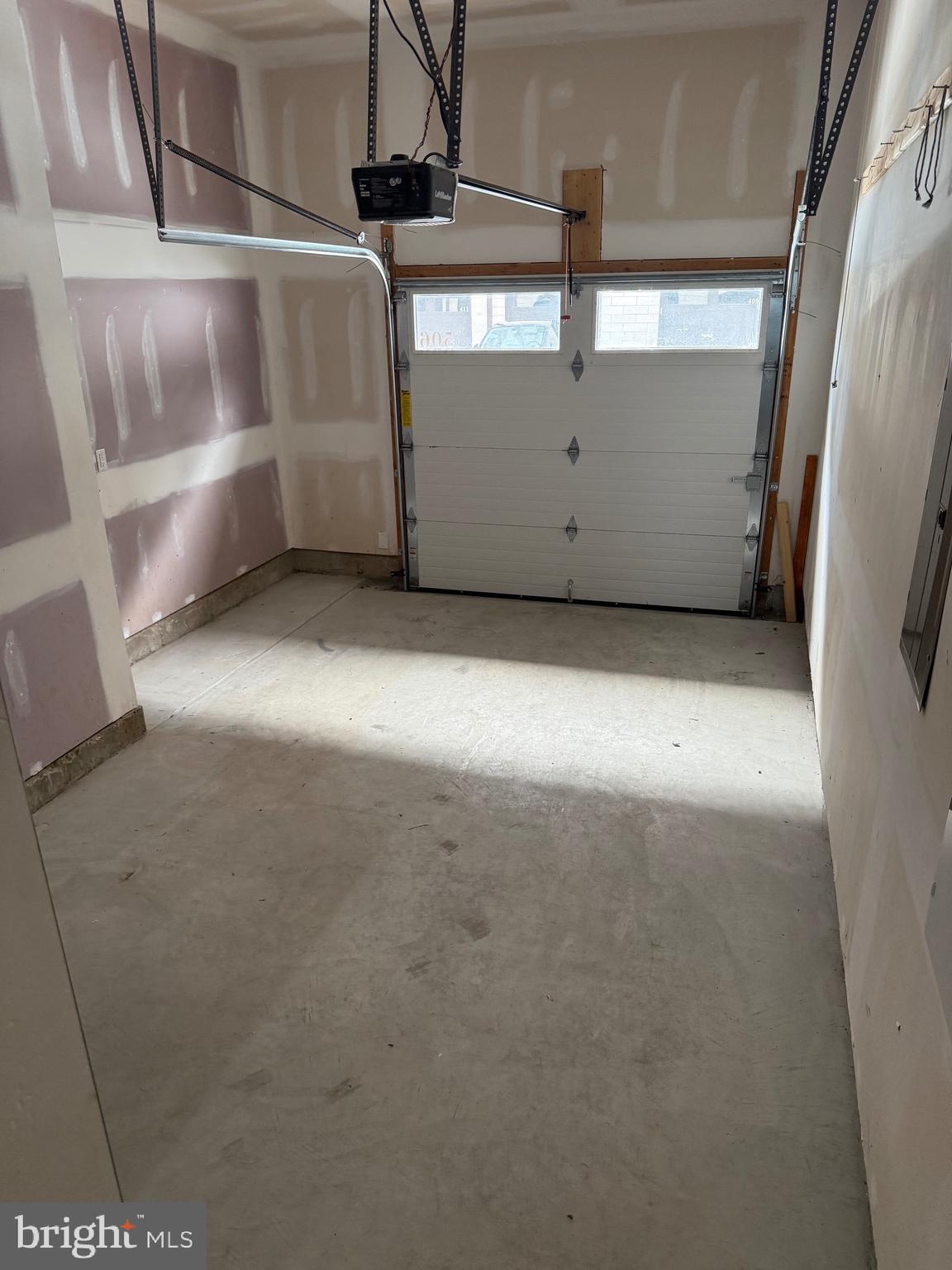 BROWNSTONES AT VF - Residential Lease